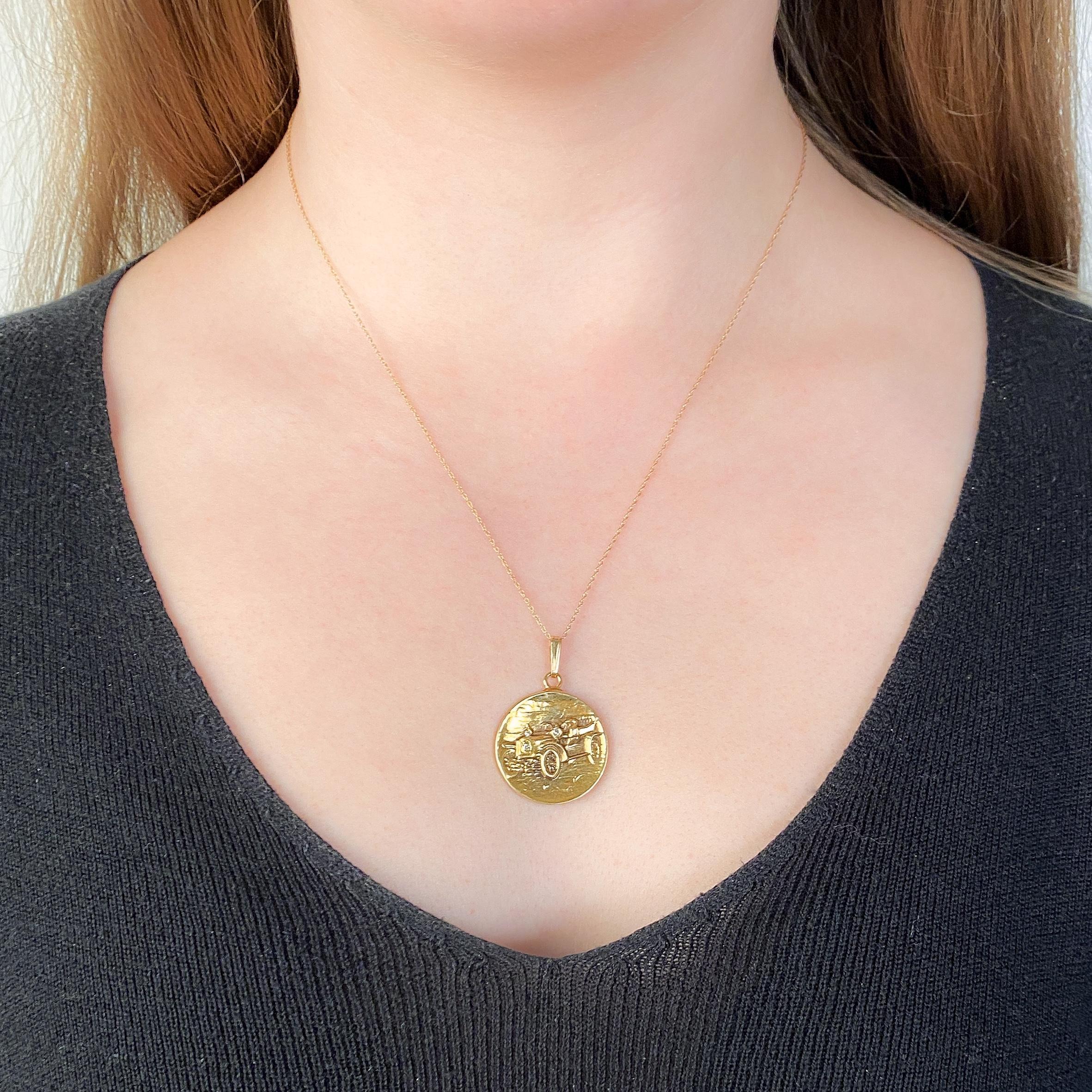 Antique Ford Model B Car Pendant of 14k Gold In Good Condition For Sale In Lewisburg, PA