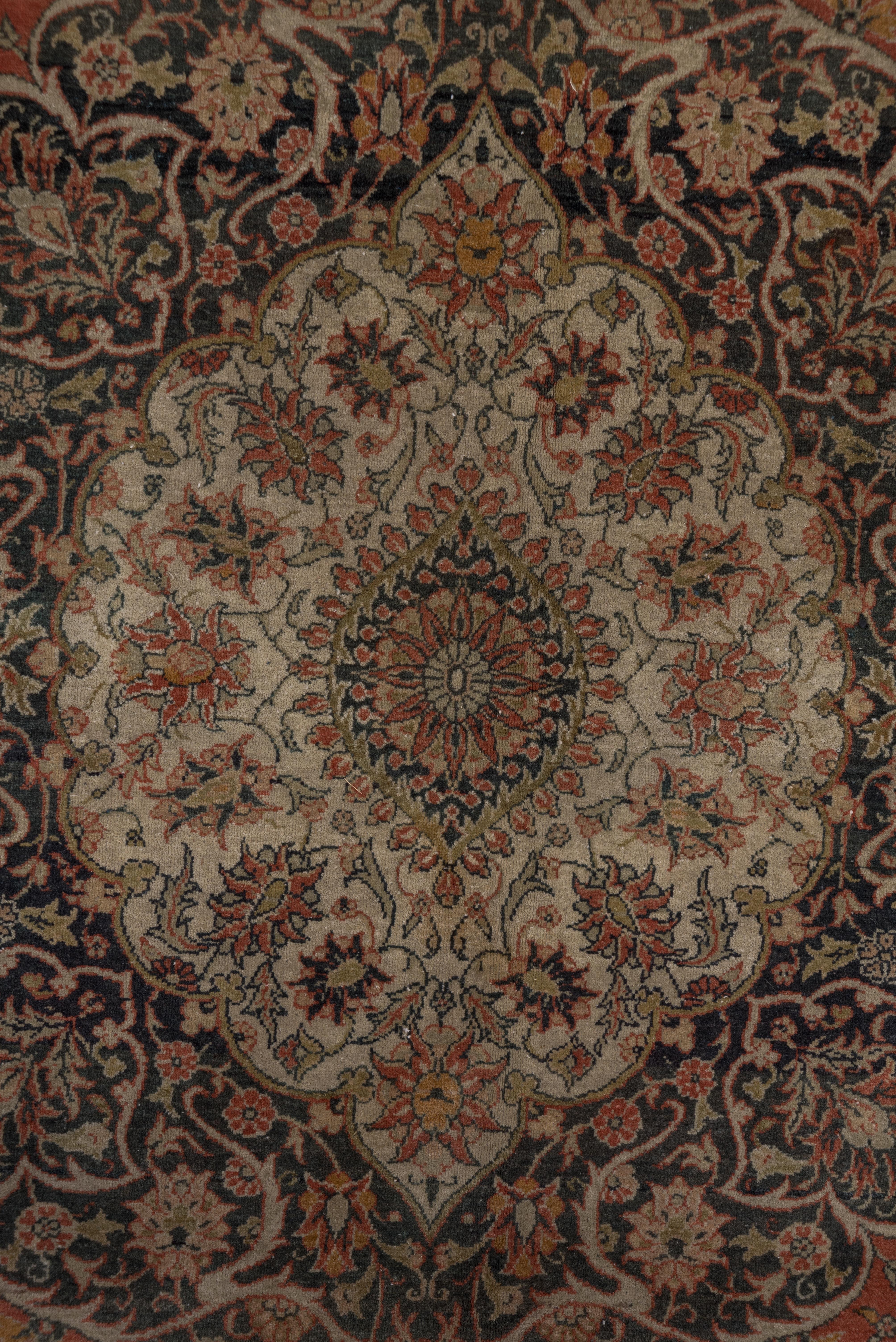 Antique Formal Sivas Carpet, circa 1930s In Good Condition For Sale In New York, NY