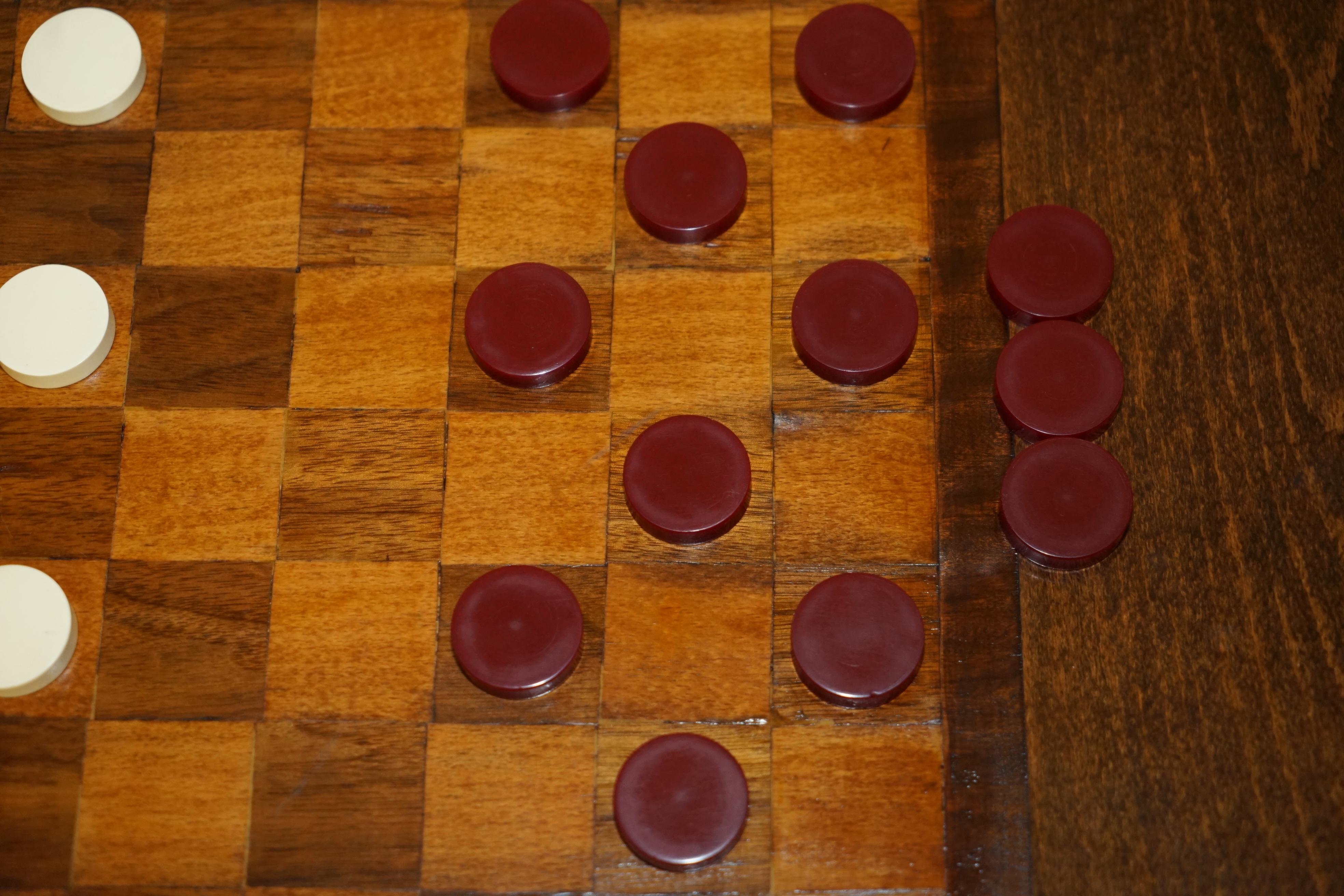 ANTIQUE FORTNUM & MASON BACKGAMMON SET IN CASSETTA ORIGINALE IN PELLE CON DADI in vendita 6