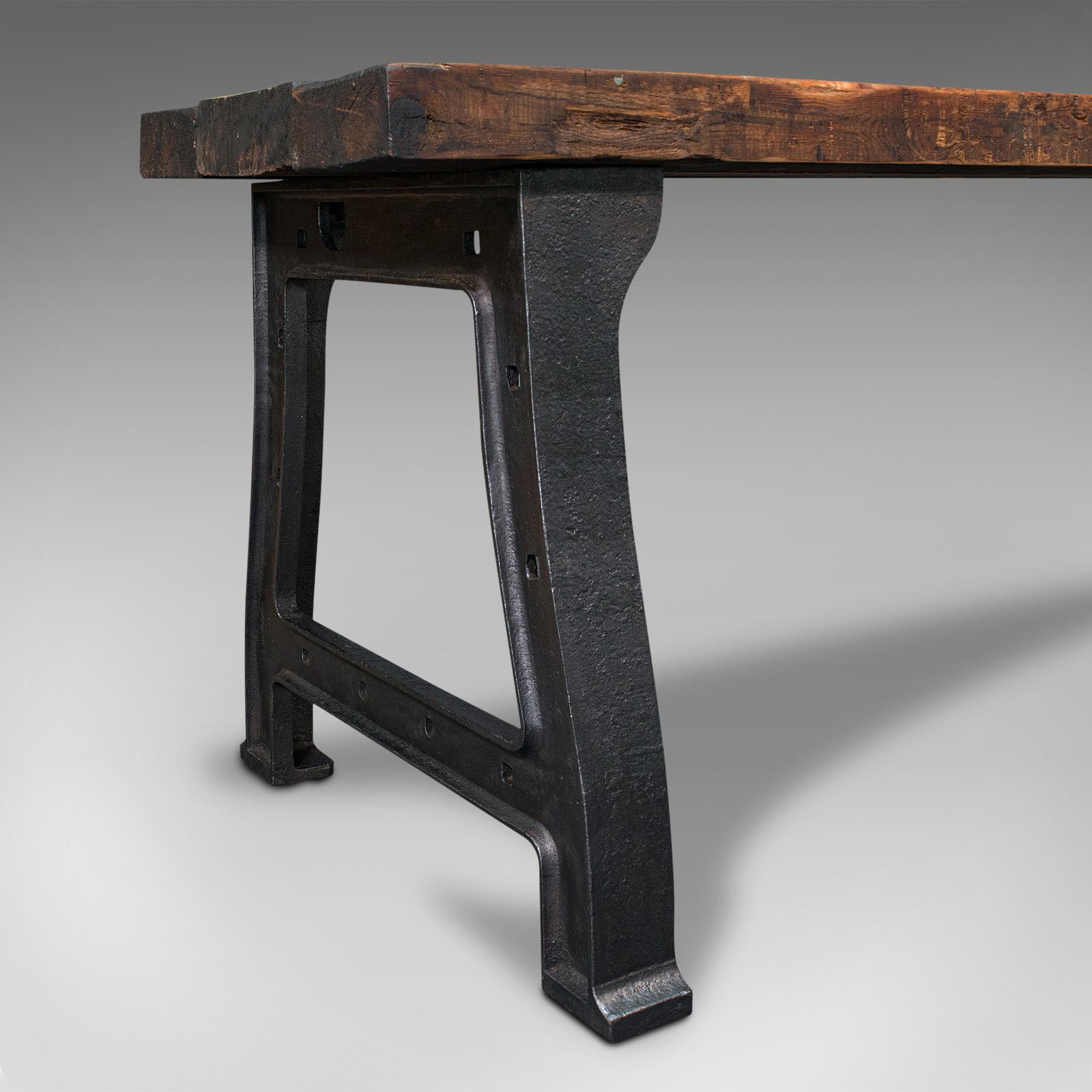 Table de fonderie ancienne anglaise, pin, fer, lourde, goût industriel, victorienne en vente 4