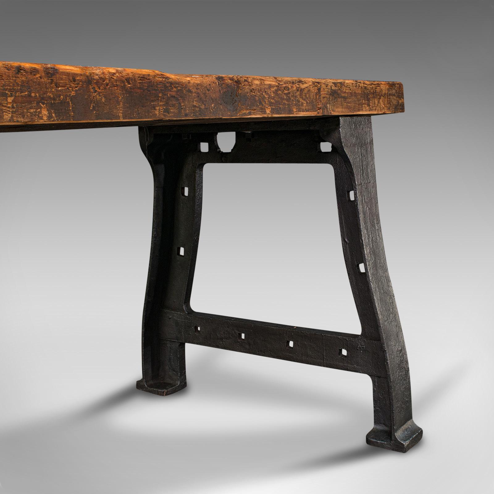 Table de fonderie ancienne anglaise, pin, fer, lourde, goût industriel, victorienne en vente 5