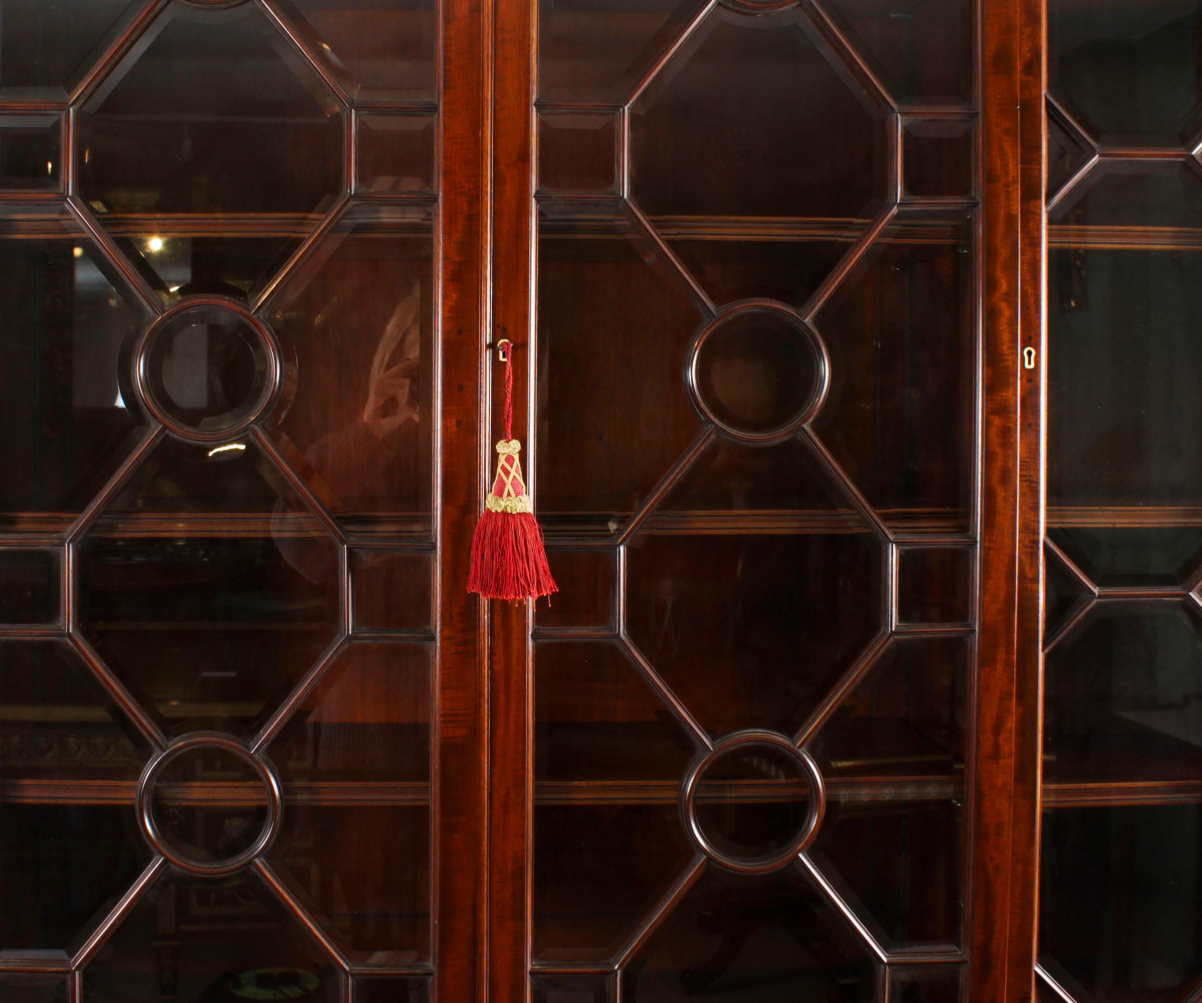 Antique Four Door Breakfront Bookcase by Edwards & Roberts 19th Century In Good Condition In London, GB