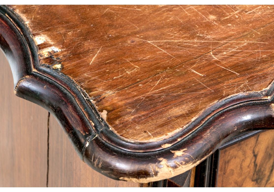 Antike vier Schubladen Nussbaum Wurzelholz Kommode für die Restaurierung im Angebot 12