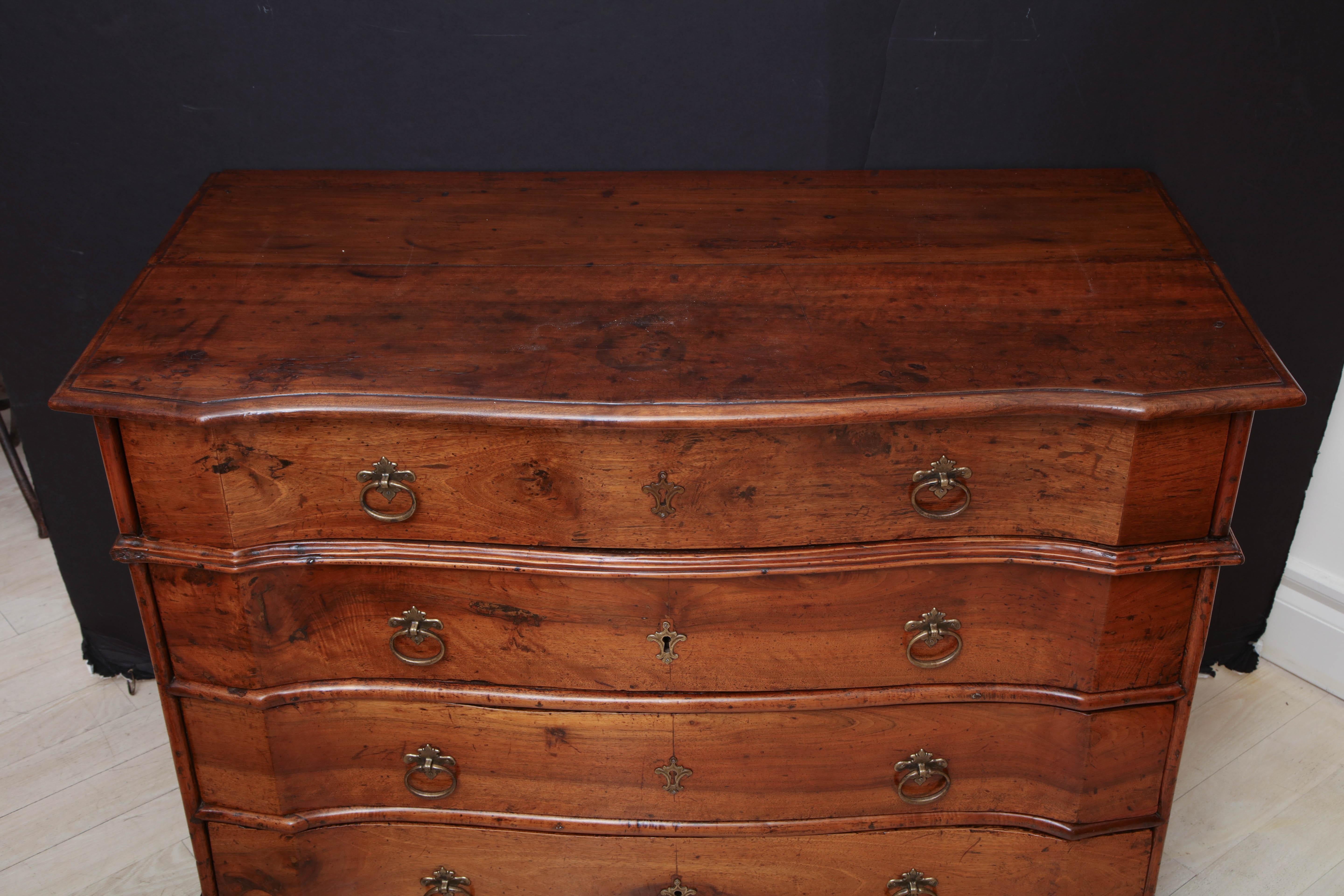 Antique Four-Drawer Walnut Commode, Italy, circa 17th Century For Sale 6