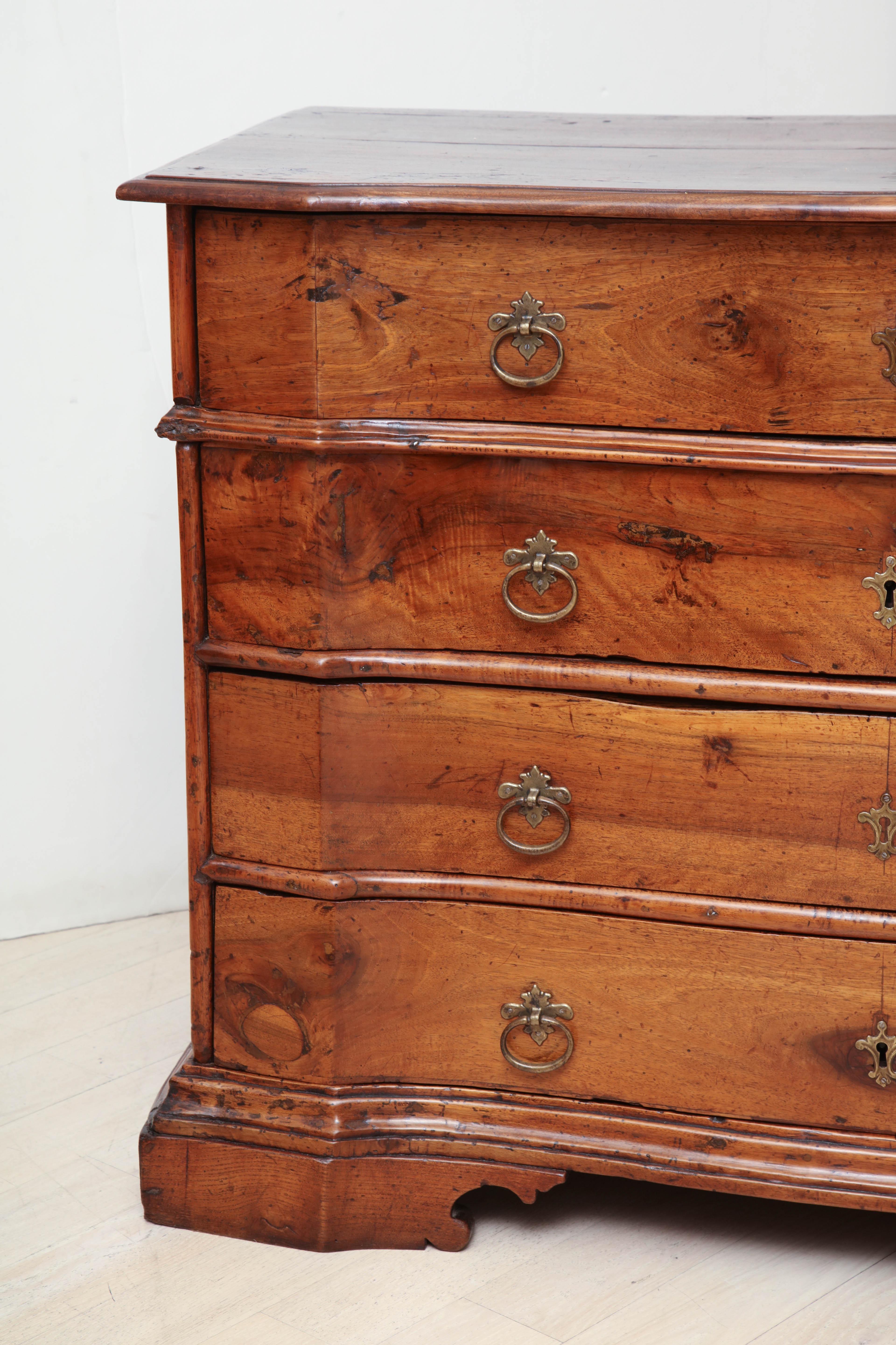 Italian Antique Four-Drawer Walnut Commode, Italy, circa 17th Century For Sale