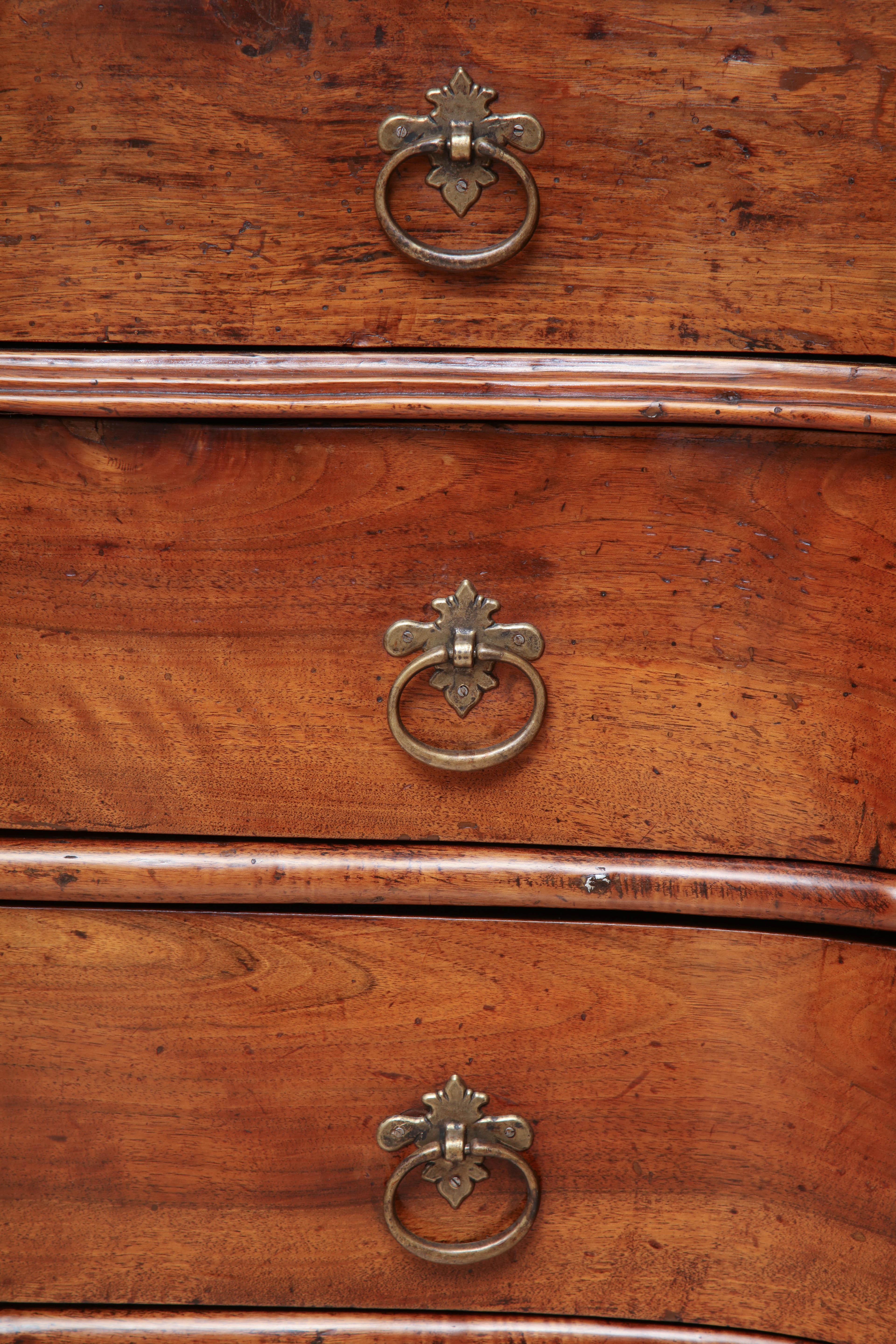 18th Century and Earlier Antique Four-Drawer Walnut Commode, Italy, circa 17th Century For Sale