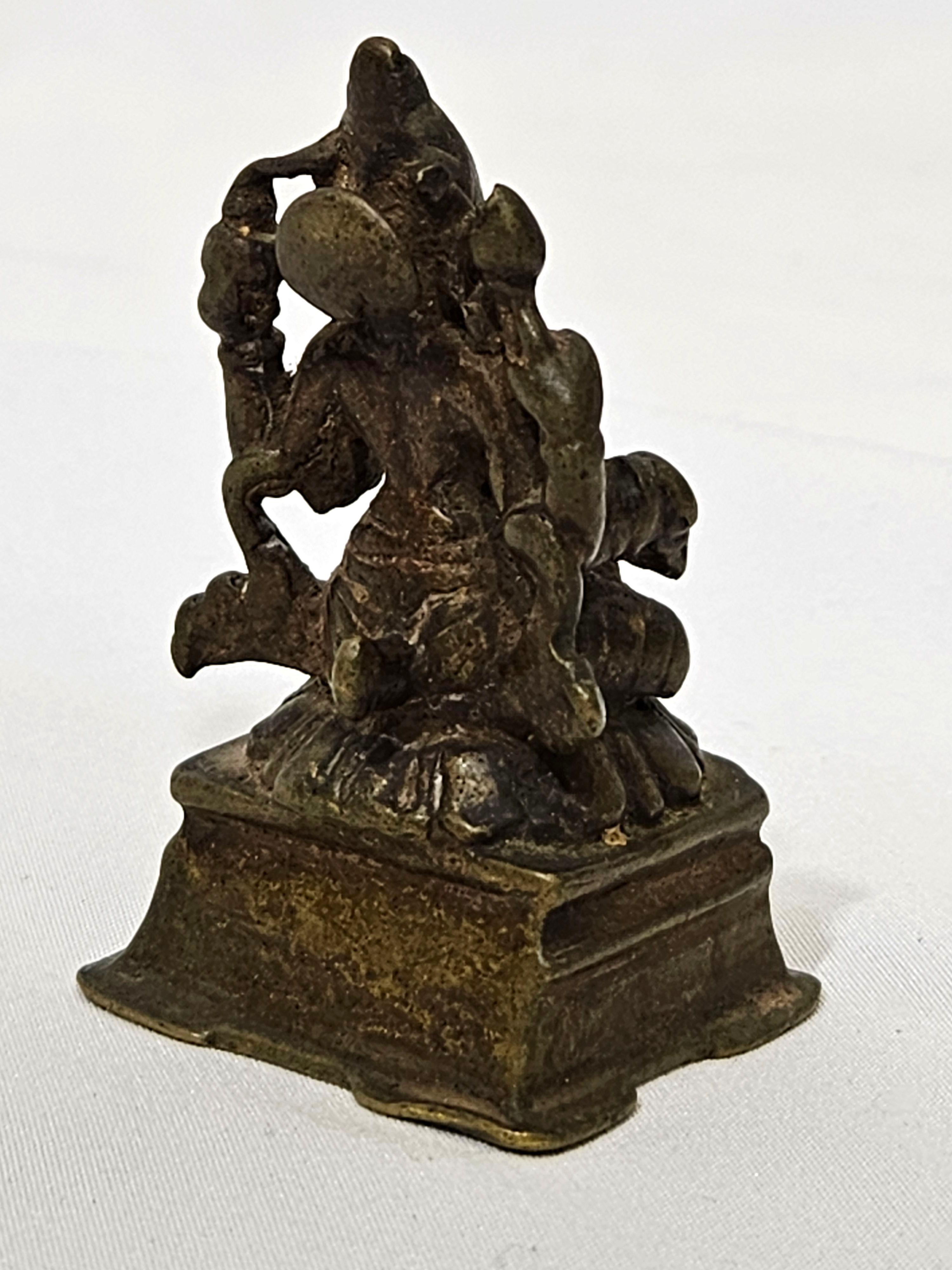 Antiche quattro figure indiane in bronzo in vendita 9