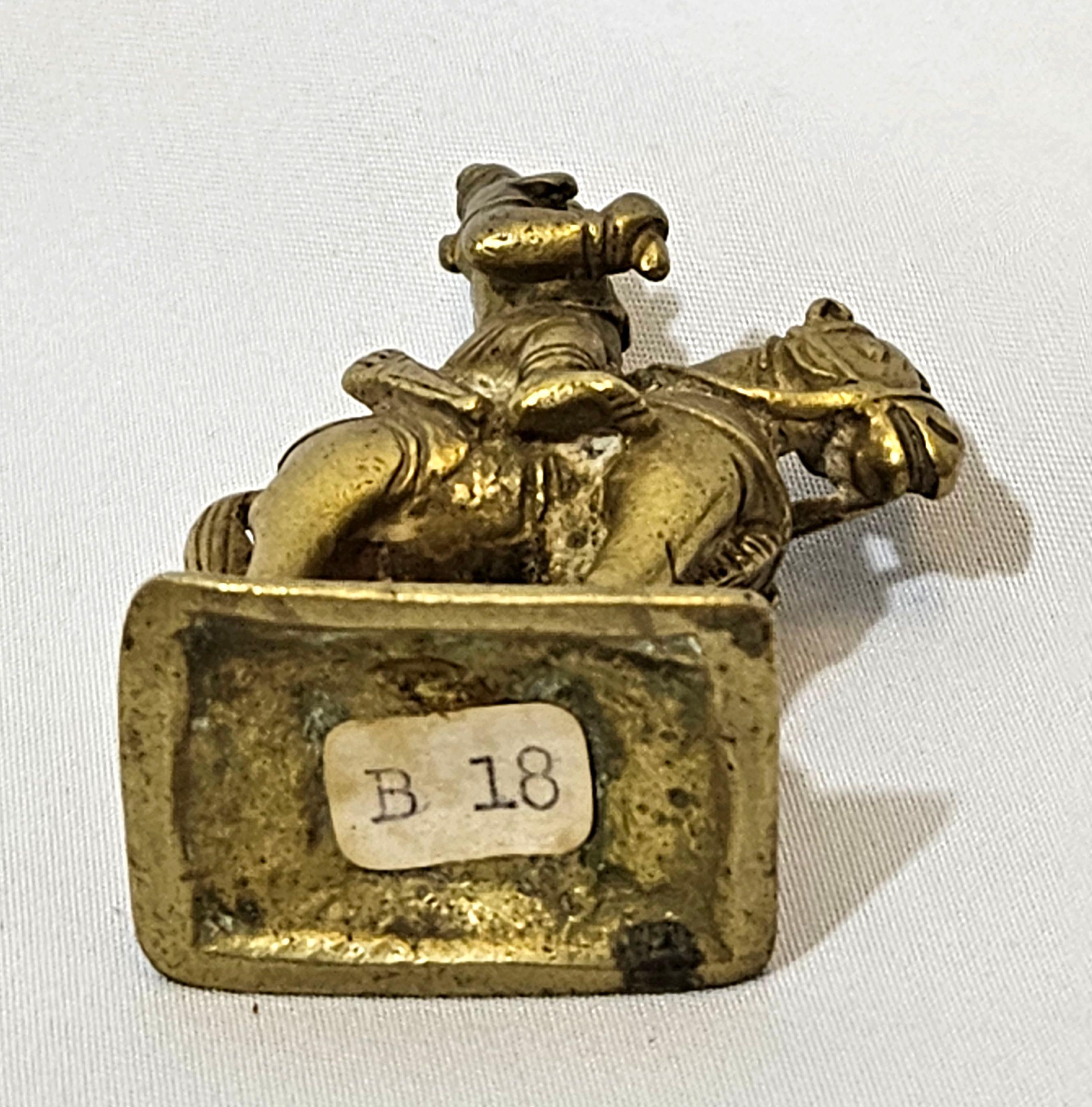 Fatto a mano Antiche quattro figure indiane in bronzo in vendita