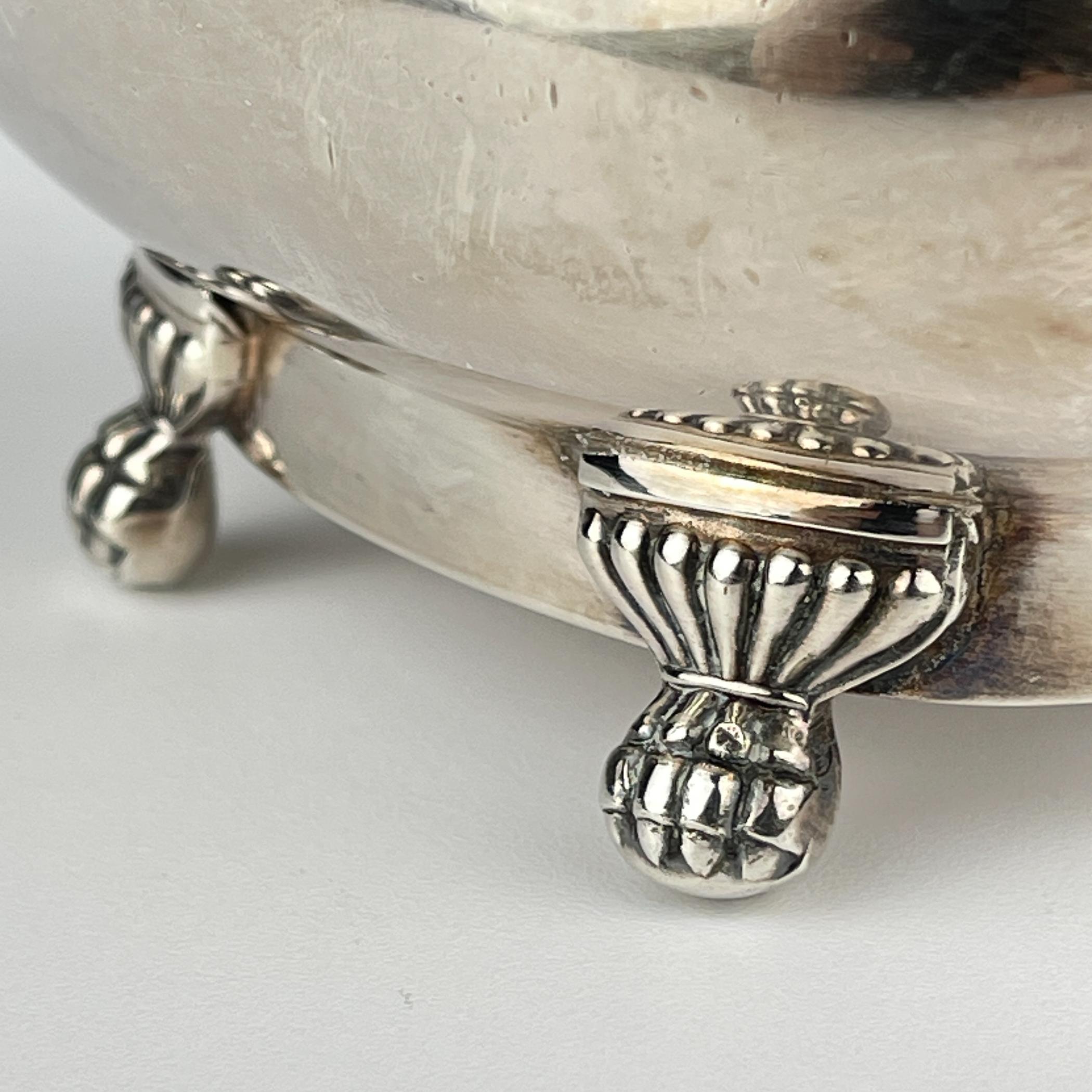 Antique four piece silver tea set, Sheffield, England, 1930s For Sale 5