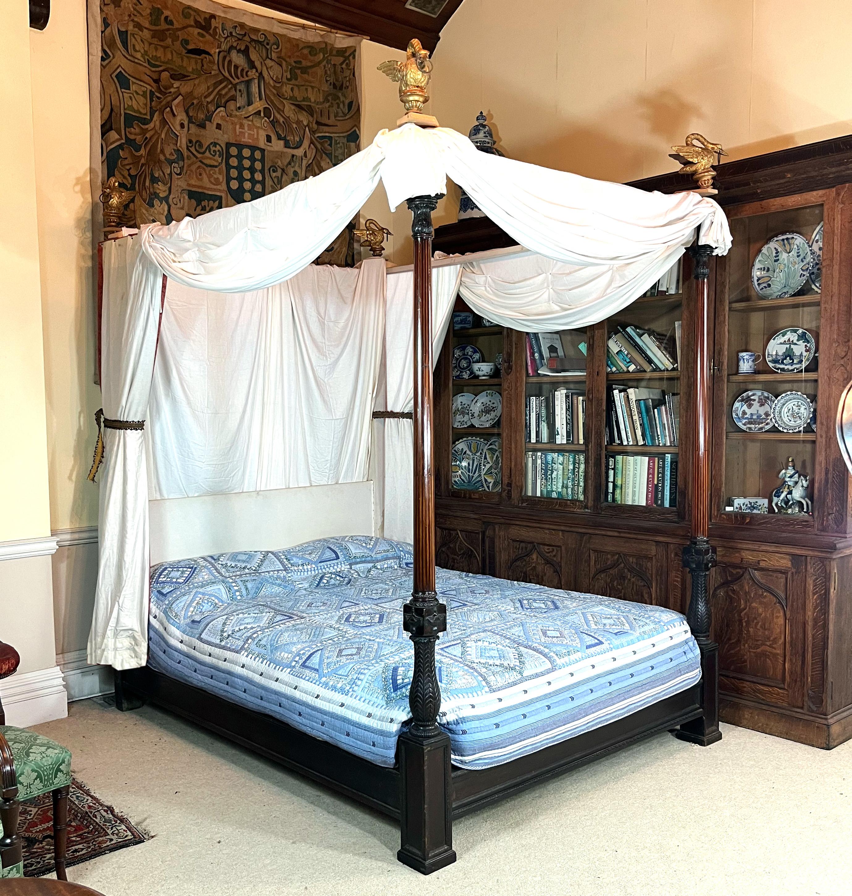 Cama antigua de cuatro postes en venta 5