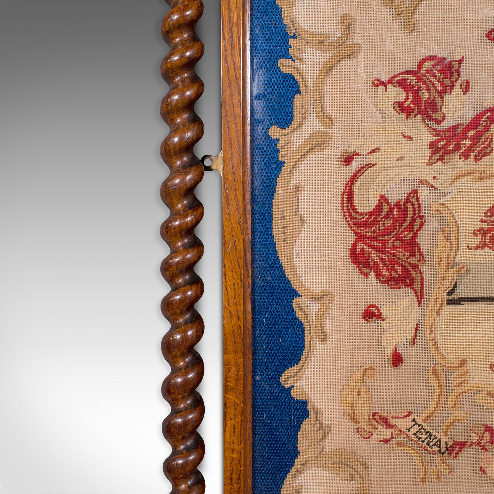 Manteau à bras antique encadré en chêne, tapisserie anglaise à l'aiguille, style victorien, 1900 en vente 3
