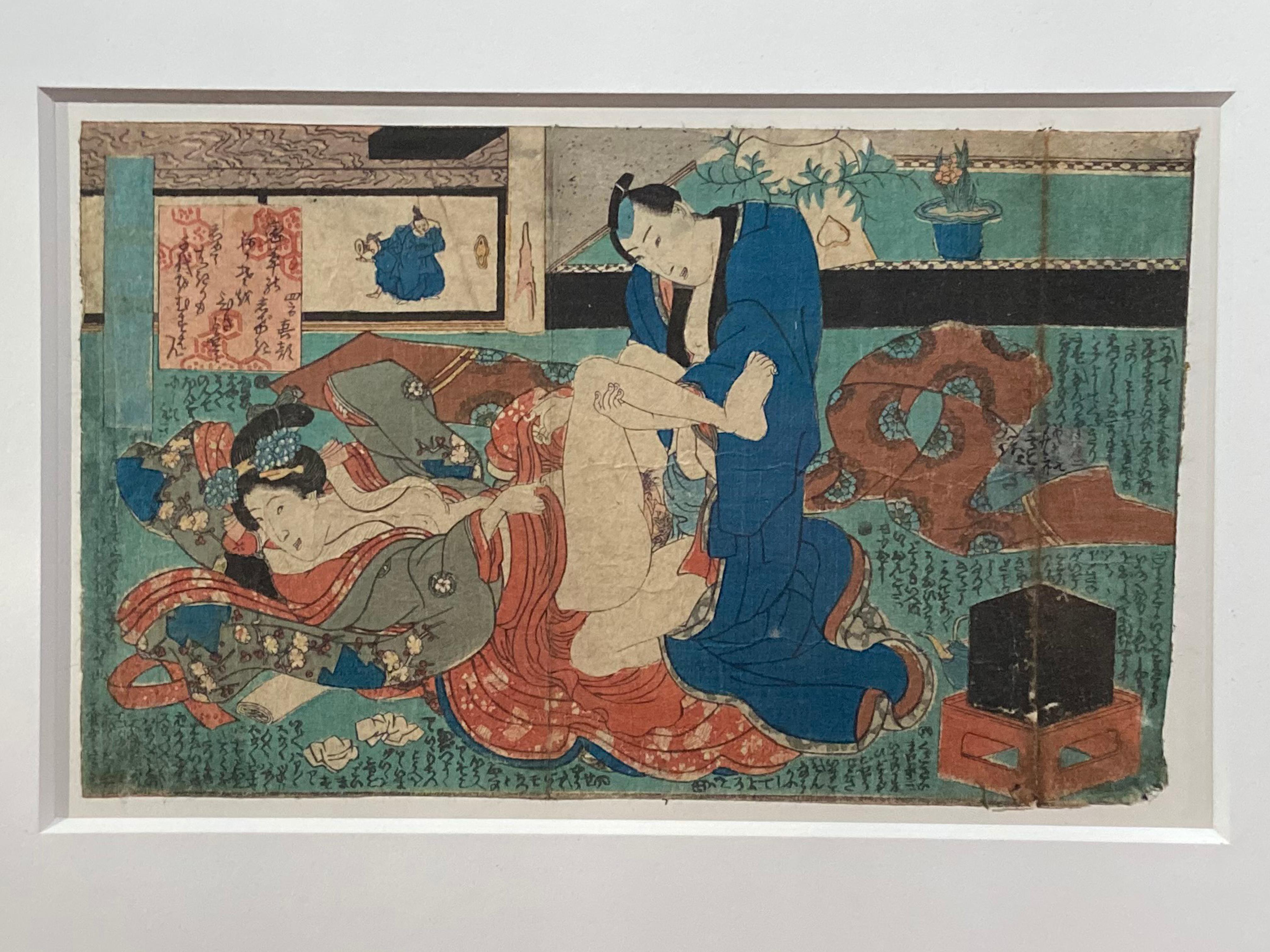 Antiker gerahmter japanischer Shunga-Holzschnitt mit dem Druck eines Paares, das Liebe macht (Glas) im Angebot