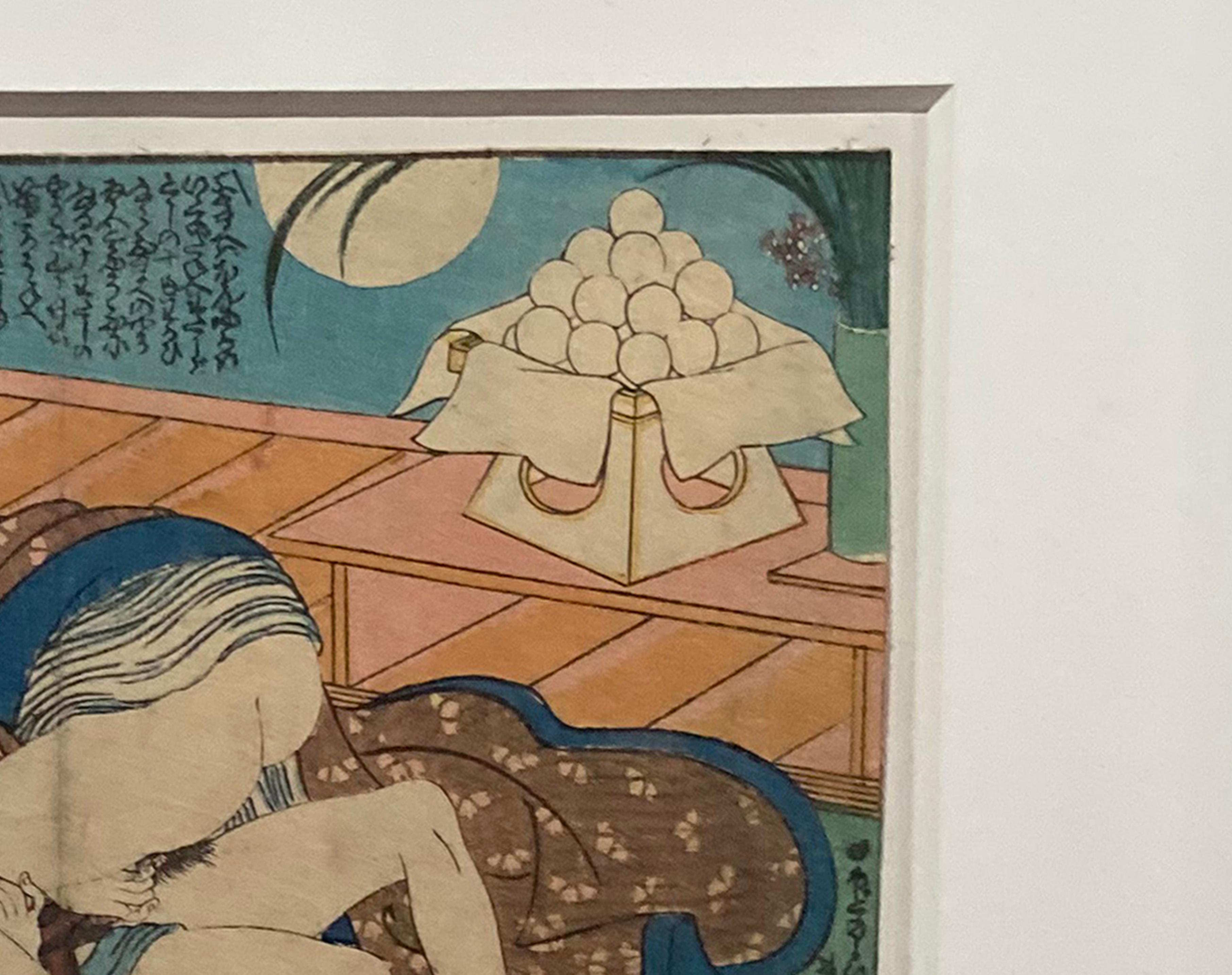 Antiker gerahmter japanischer Shunga-Holzschnitt mit zwei Frauen, die Liebe machen im Angebot 1