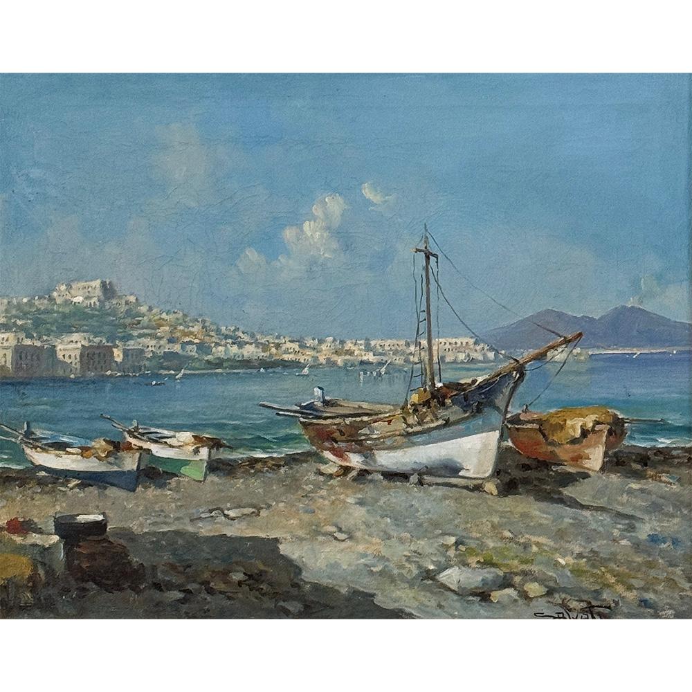 L'antico dipinto a olio su tela incorniciato di Massimo Salvati raffigura un pittoresco porto di un villaggio di mare in Italia, il tutto dalla prospettiva di un pescatore con il villaggio sullo sfondo oltre l'acqua.  In questo caso Salvati ha