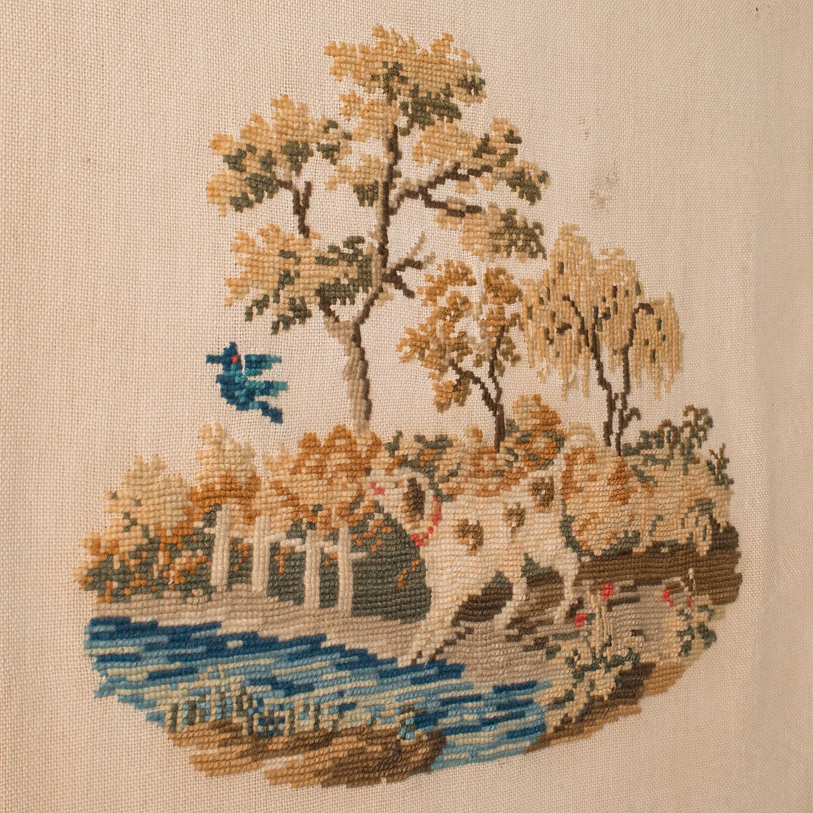 Antikes gerahmtes Muster, englisch, Gobelinstickerei-Wandteppich, viktorianisch, um 1850 (Viktorianisch) im Angebot