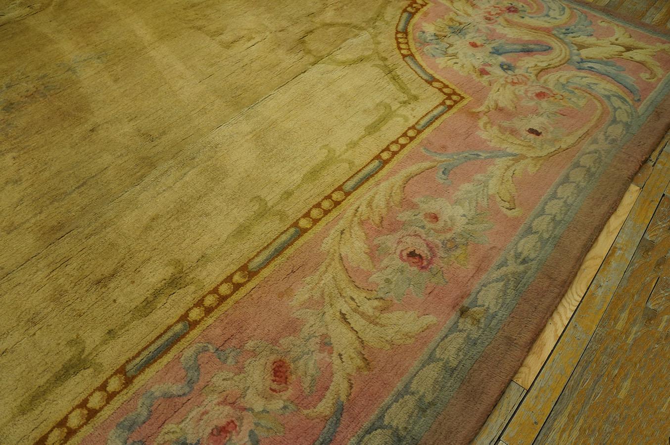 Französischer Savonnerie-Teppich des späten 19. Jahrhunderts (12' 3'' x 21' 375 x 640 cm) im Angebot 4