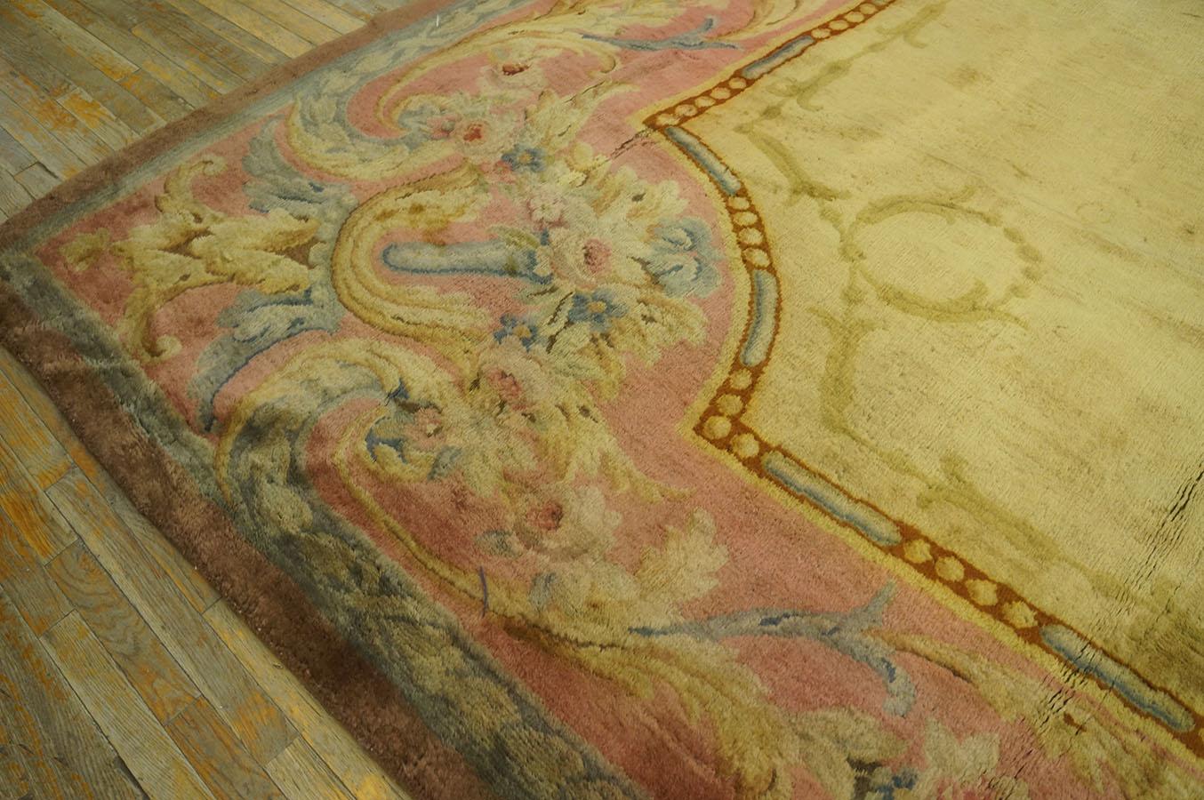 Französischer Savonnerie-Teppich des späten 19. Jahrhunderts (12' 3'' x 21' 375 x 640 cm) (Spätes 19. Jahrhundert) im Angebot
