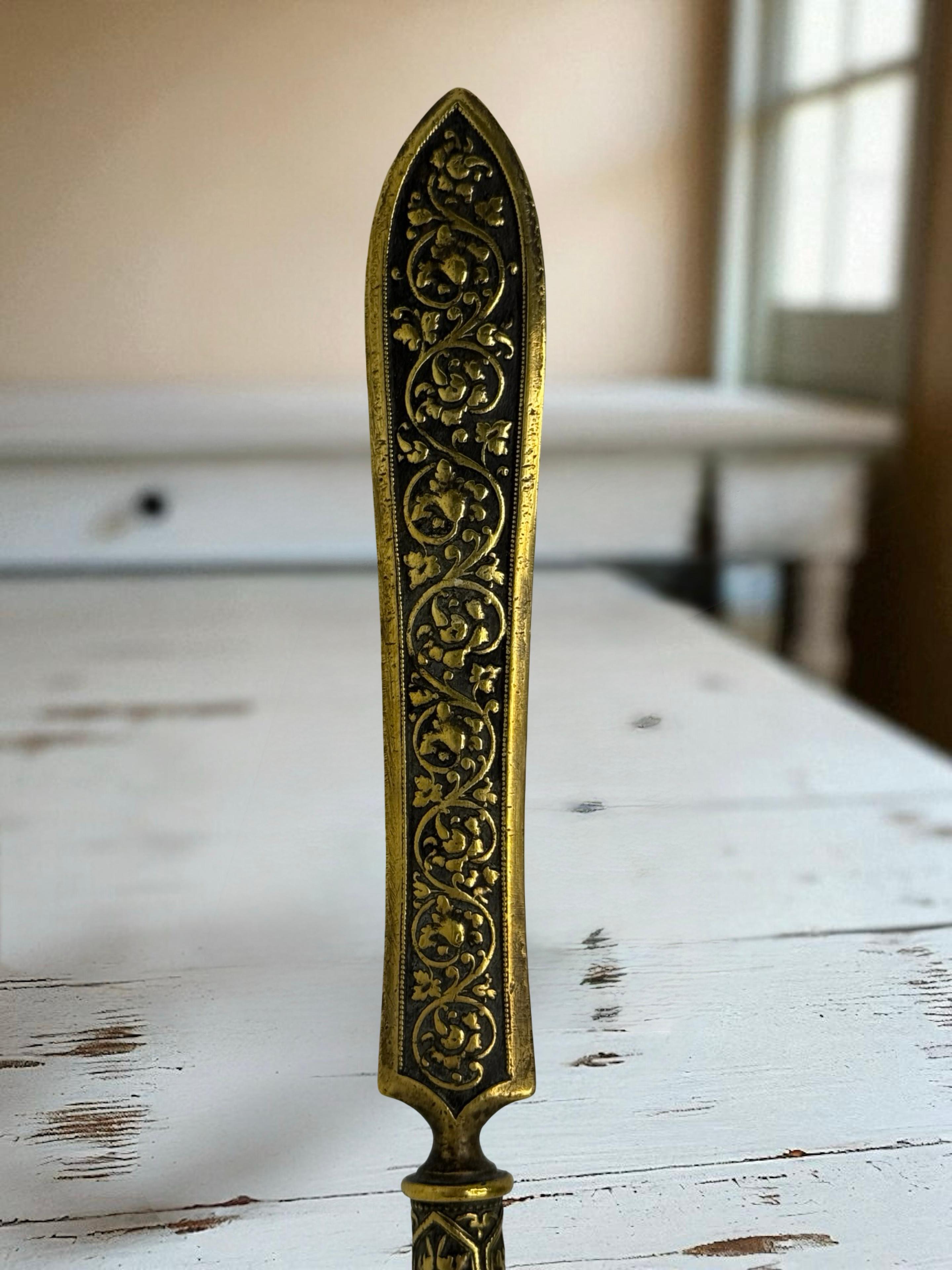 Antique Franch Art Nouveau Bronze Letter Opener, 1900s or older For Sale 3