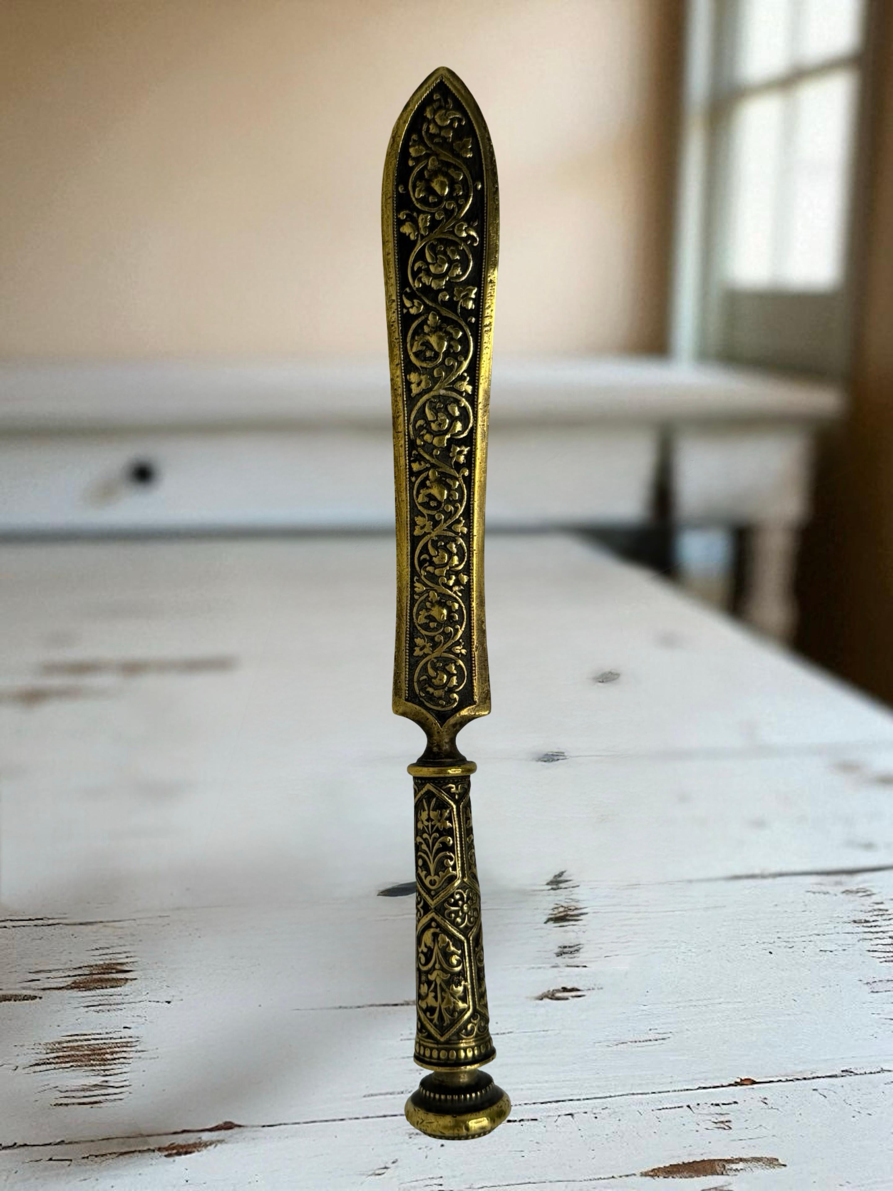 Antique Franch Art Nouveau Bronze Letter Opener, 1900s or older For Sale 2