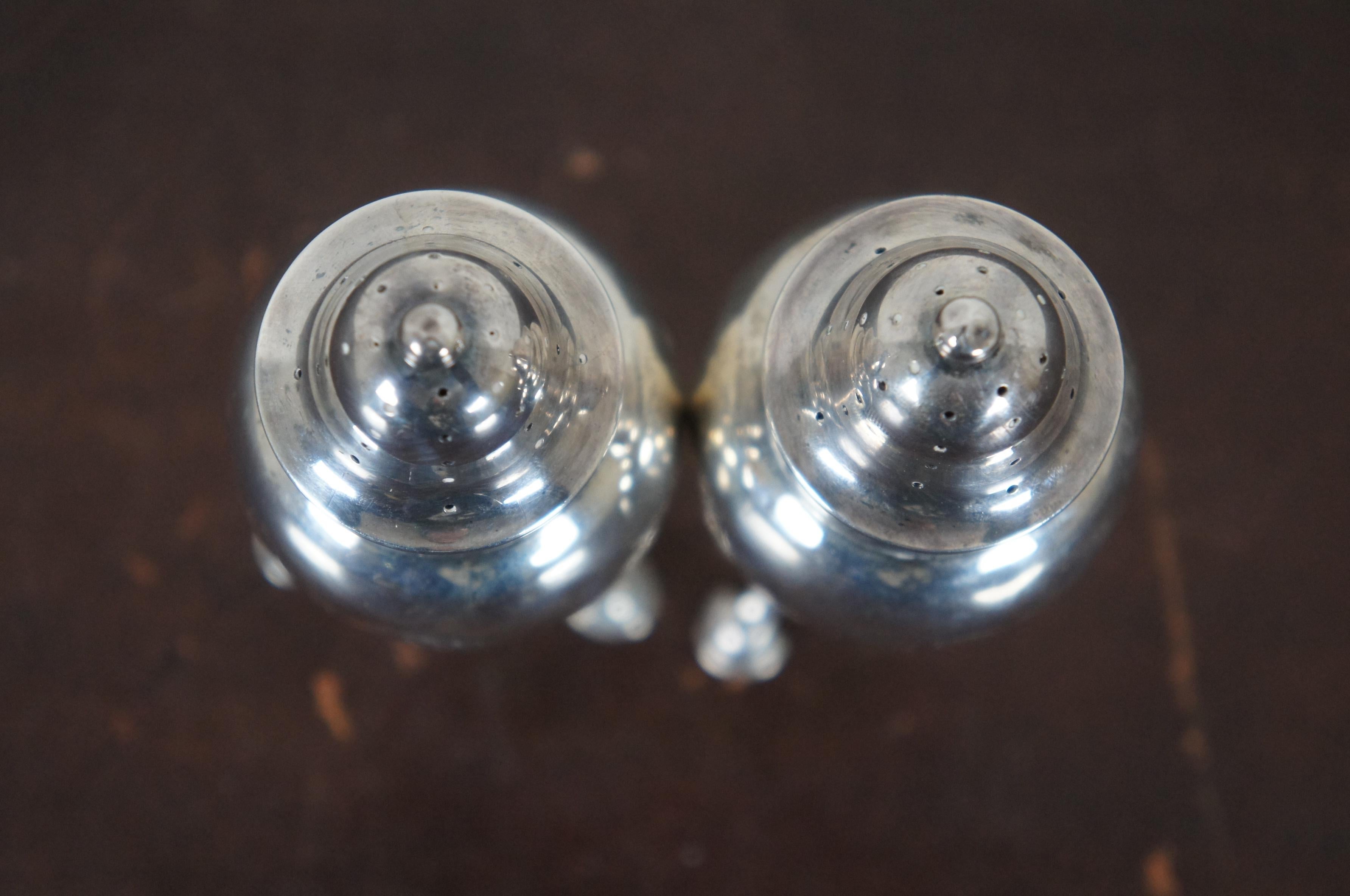 Antique Frank Herschede Co Sterling Silver Footed Salt & Pepper Shakers 5409 In Good Condition In Dayton, OH