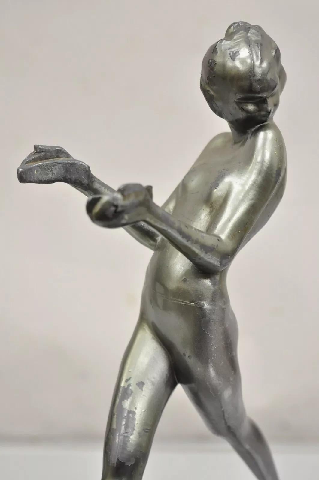 Antiguo Cenicero Frankart Art Decó Figural Metal Femenino Soporte para Fumar en Bueno estado para la venta en Philadelphia, PA