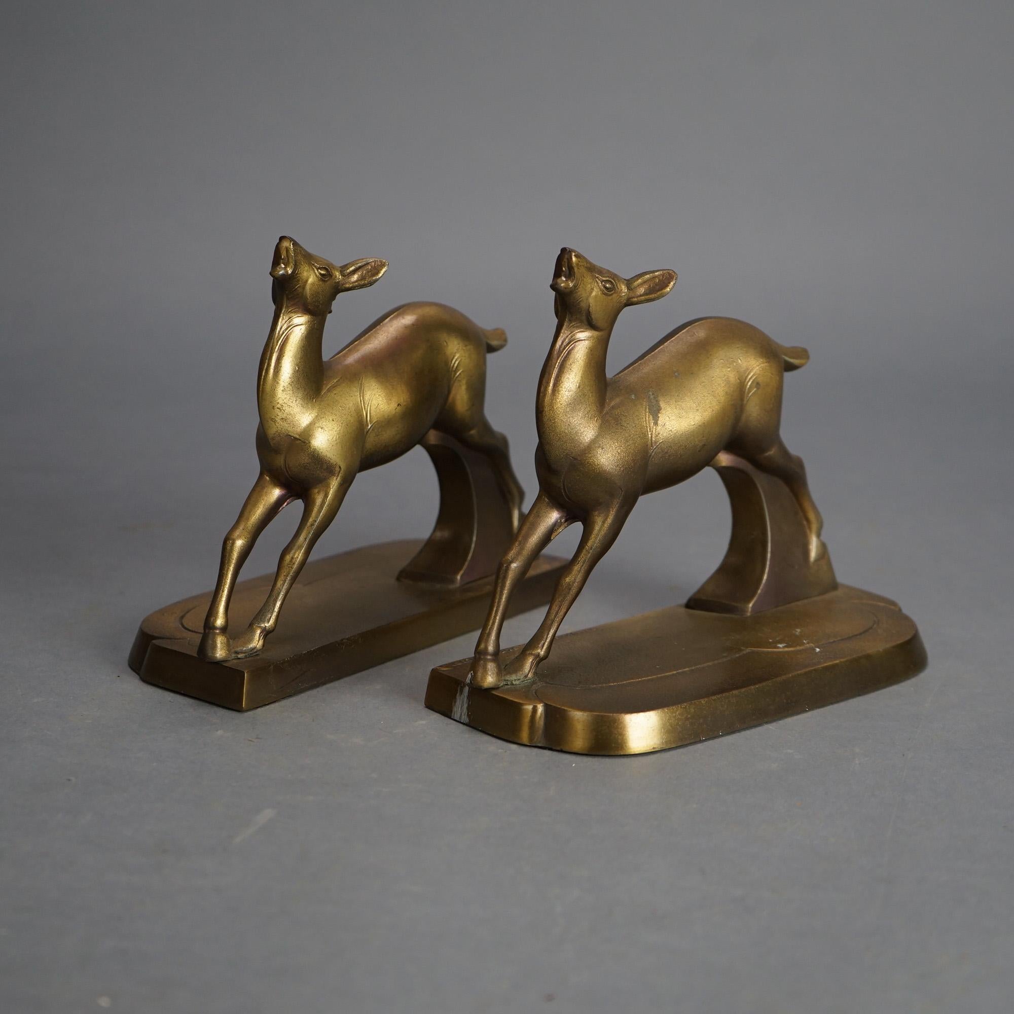 Antike Frankart Art Deco vergoldetem Metall gegossen figuralen Hirsch Buchstützen C1930

Maße - 6,5 