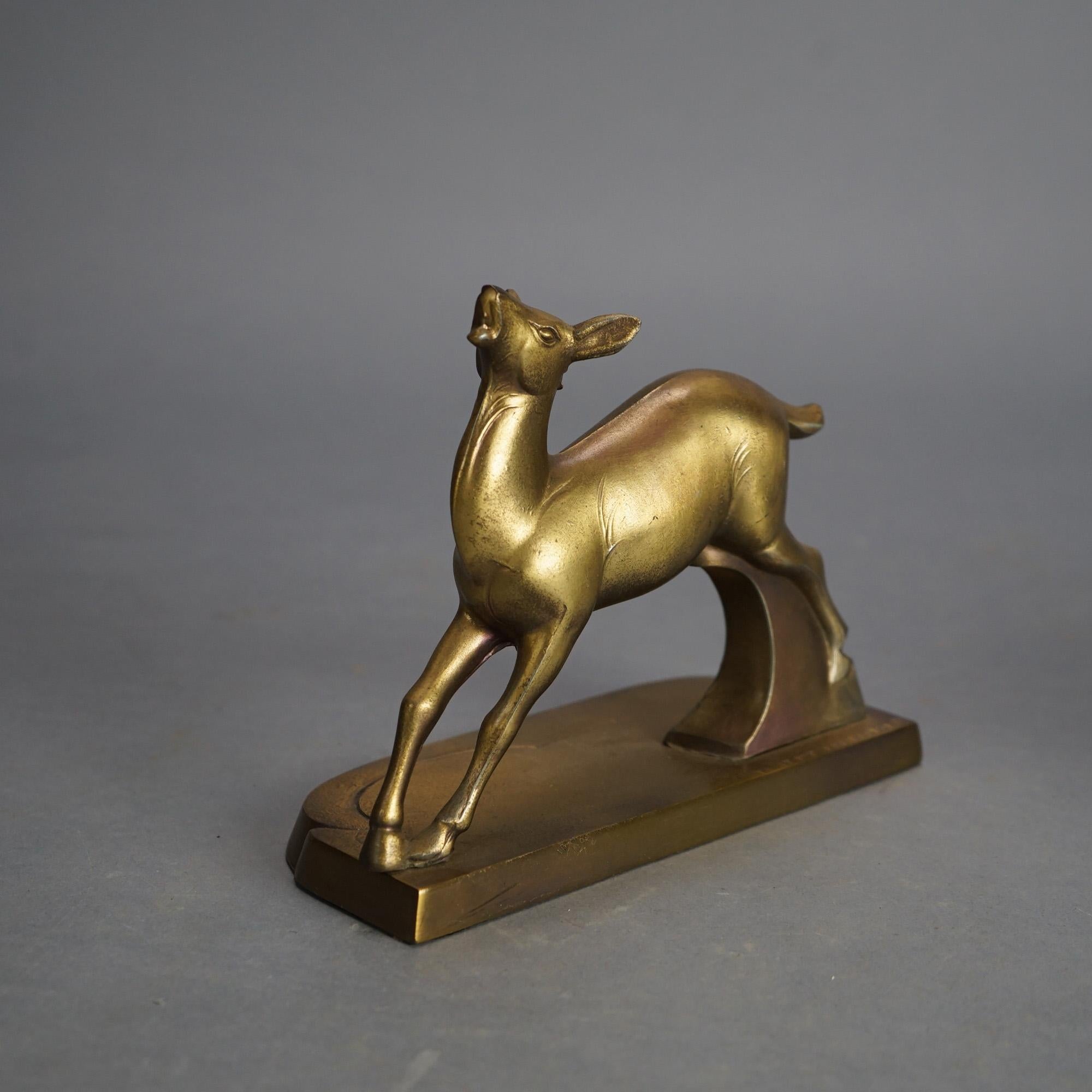 Antike Frankart Art Deco vergoldetem Metall gegossen figuralen Hirsch Buchstützen C1930 (Art déco) im Angebot