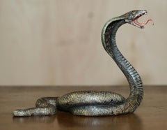 Antiker Franz Bergman Wiener Uhrenhalter aus kalt bemalter Bronze mit Kobraschlangenstatue, Franz Bergman Vienna
