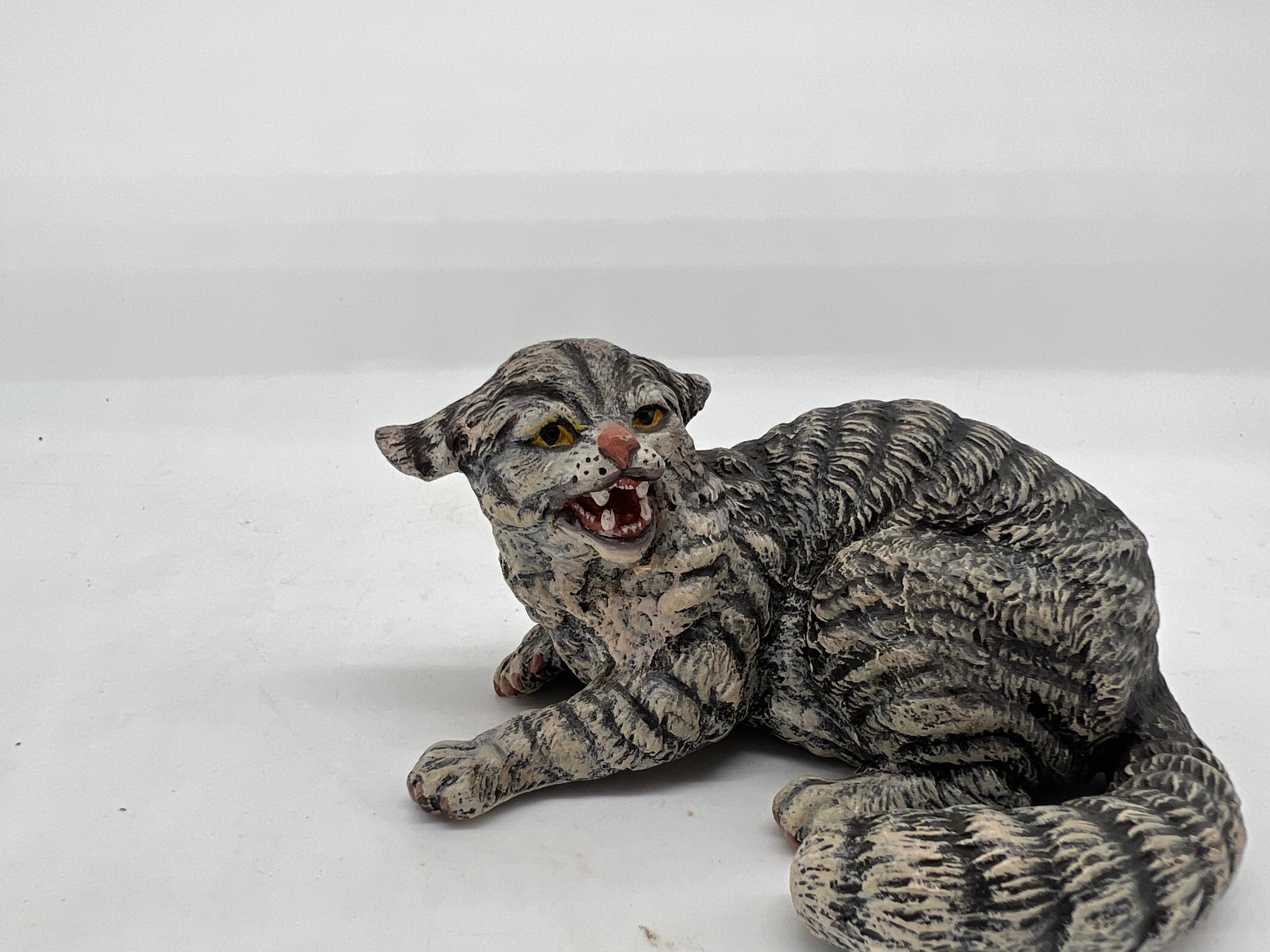 Antigua Escultura de Gato de Bronce Pintado en Frío Estilo Franz Bergmann de Austria siglo XX en venta