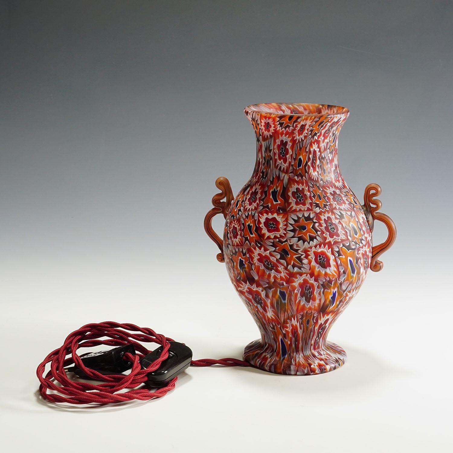 Lámpara antigua Fratelli Toso Millefiori con asas, Murano circa 1910 Italiano en venta