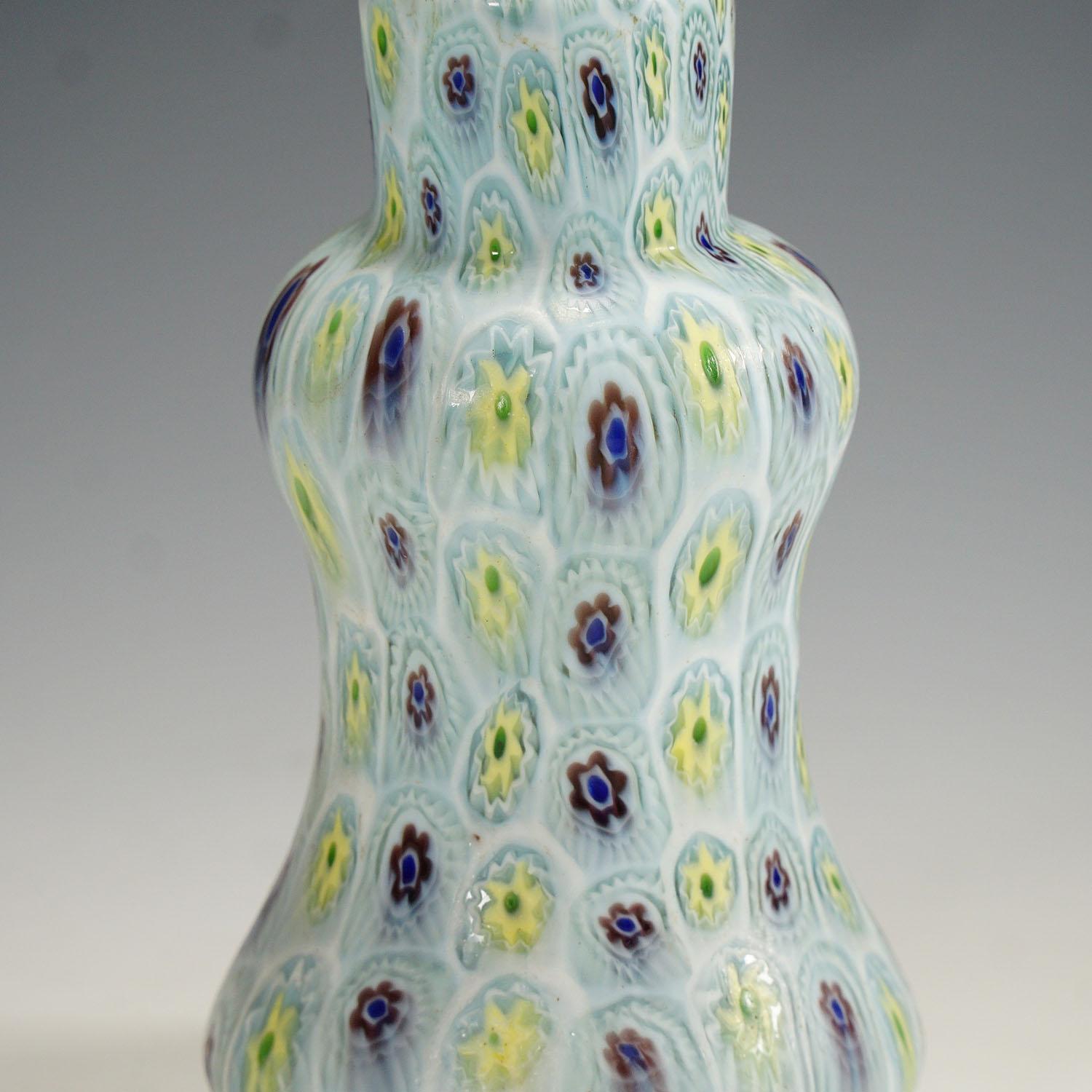 Antique Fratelli Toso Millefiori Vase, Murano, circa 1910 In Good Condition For Sale In Berghuelen, DE