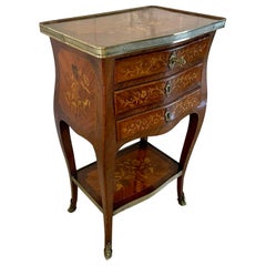 Ancienne commode autoportante en bois de violette marquetée de qualité supérieure