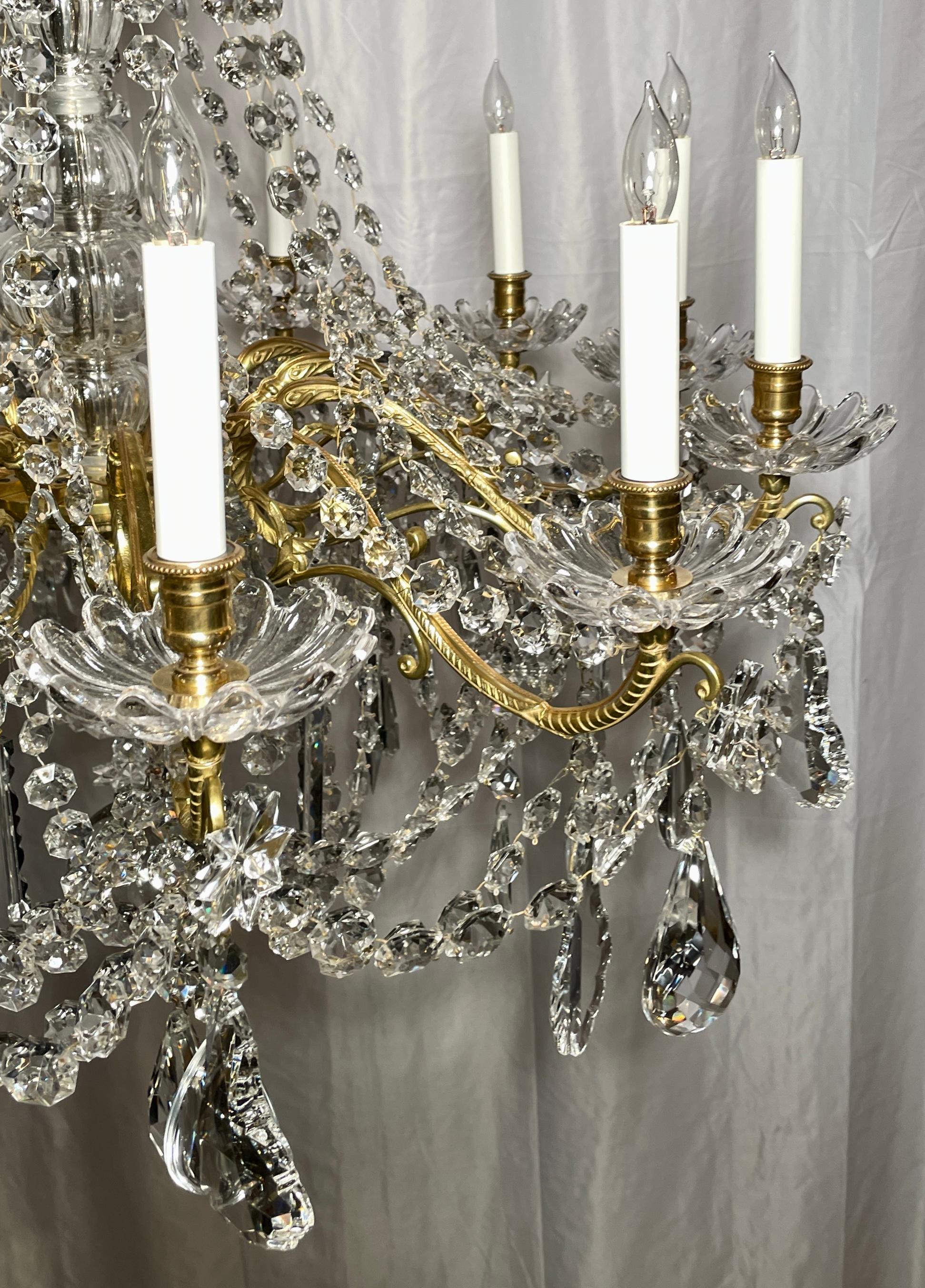 Antique French Cut Crystal and Gold Bronze 12-Light Chandelier, Circa 1890. For Sale 2