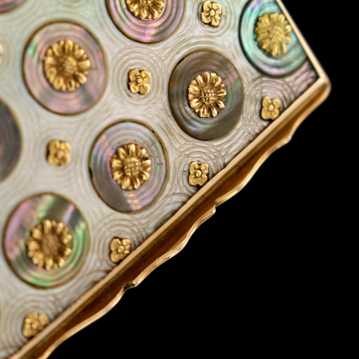 Antique French 18-Karat Gold-Mounted Mother of Pearl Snuff Box, circa 1750 1