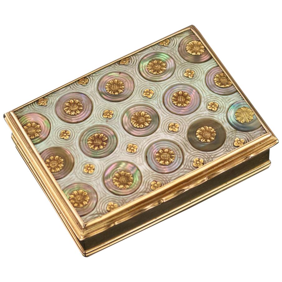 Antique French 18-Karat Gold-Mounted Mother of Pearl Snuff Box, circa 1750