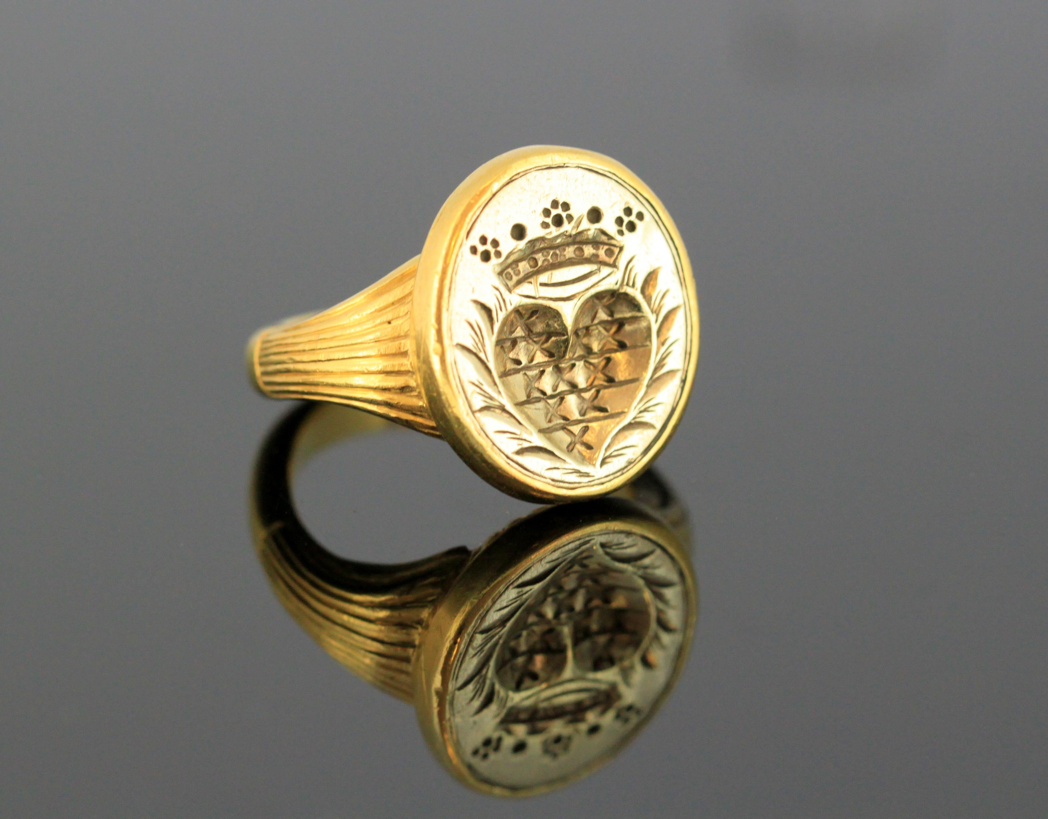 Women's or Men's Antique French 18 Karat Gold Royal Seal Ring, 18th Century, circa 1780