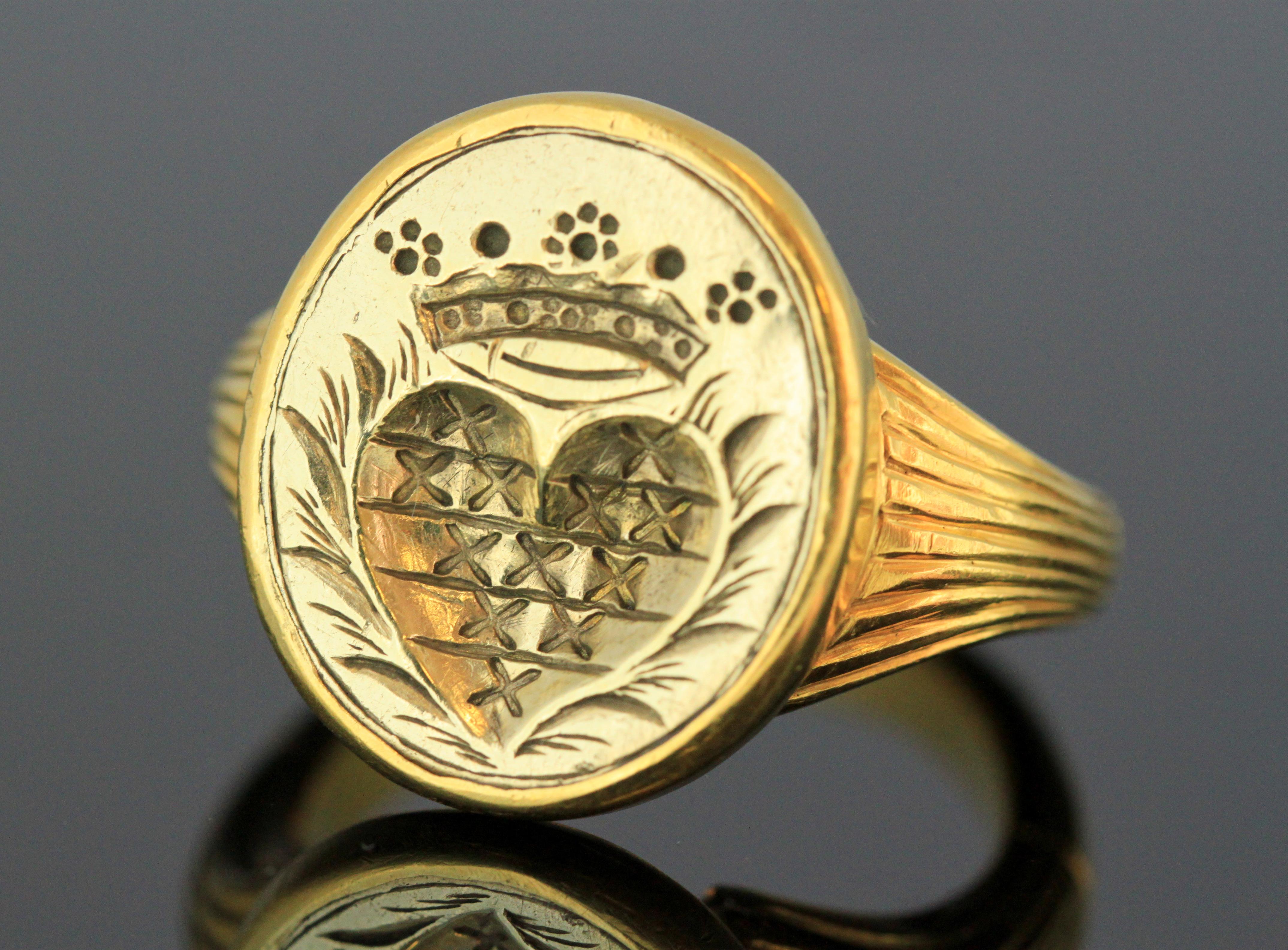 Antique French 18 Karat Gold Royal Seal Ring, 18th Century, circa 1780 1