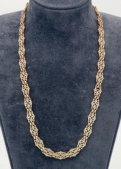 Collier français ancien en or rose 18 carats à maillons néo-gothiques 