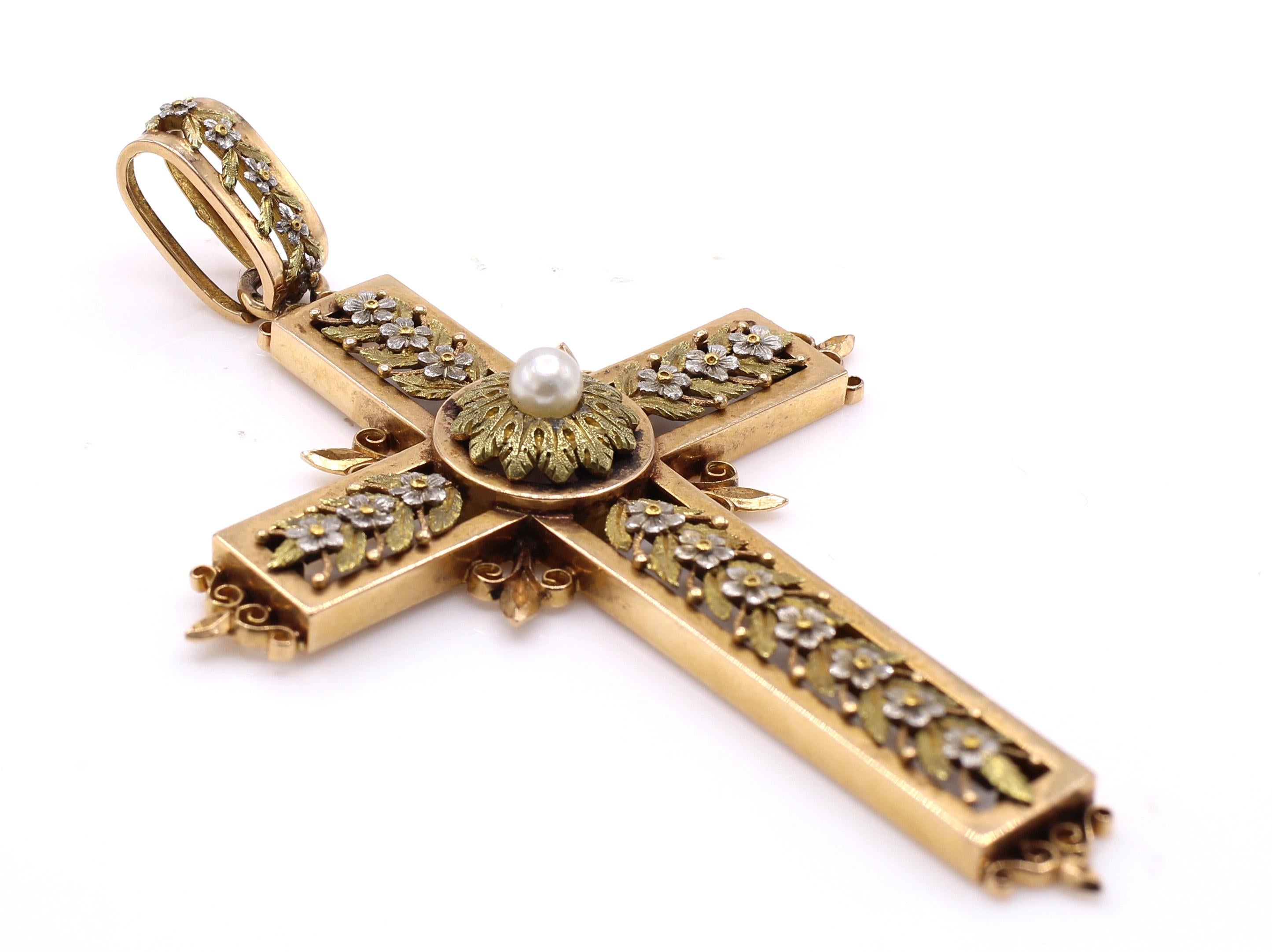 Pendentif croix français ancien en or bicolore 18 carats Unisexe en vente
