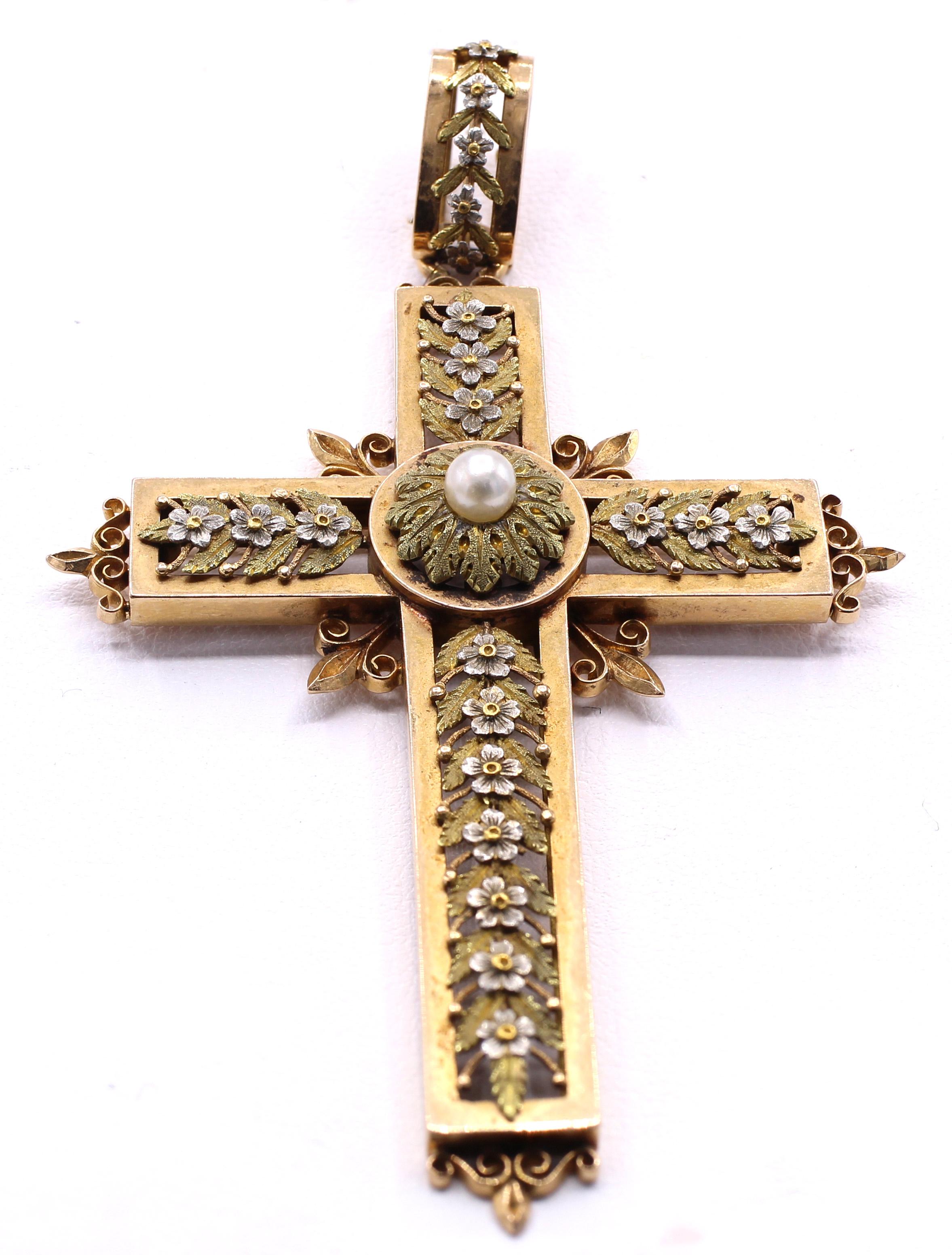Pendentif croix français ancien en or bicolore 18 carats en vente 1