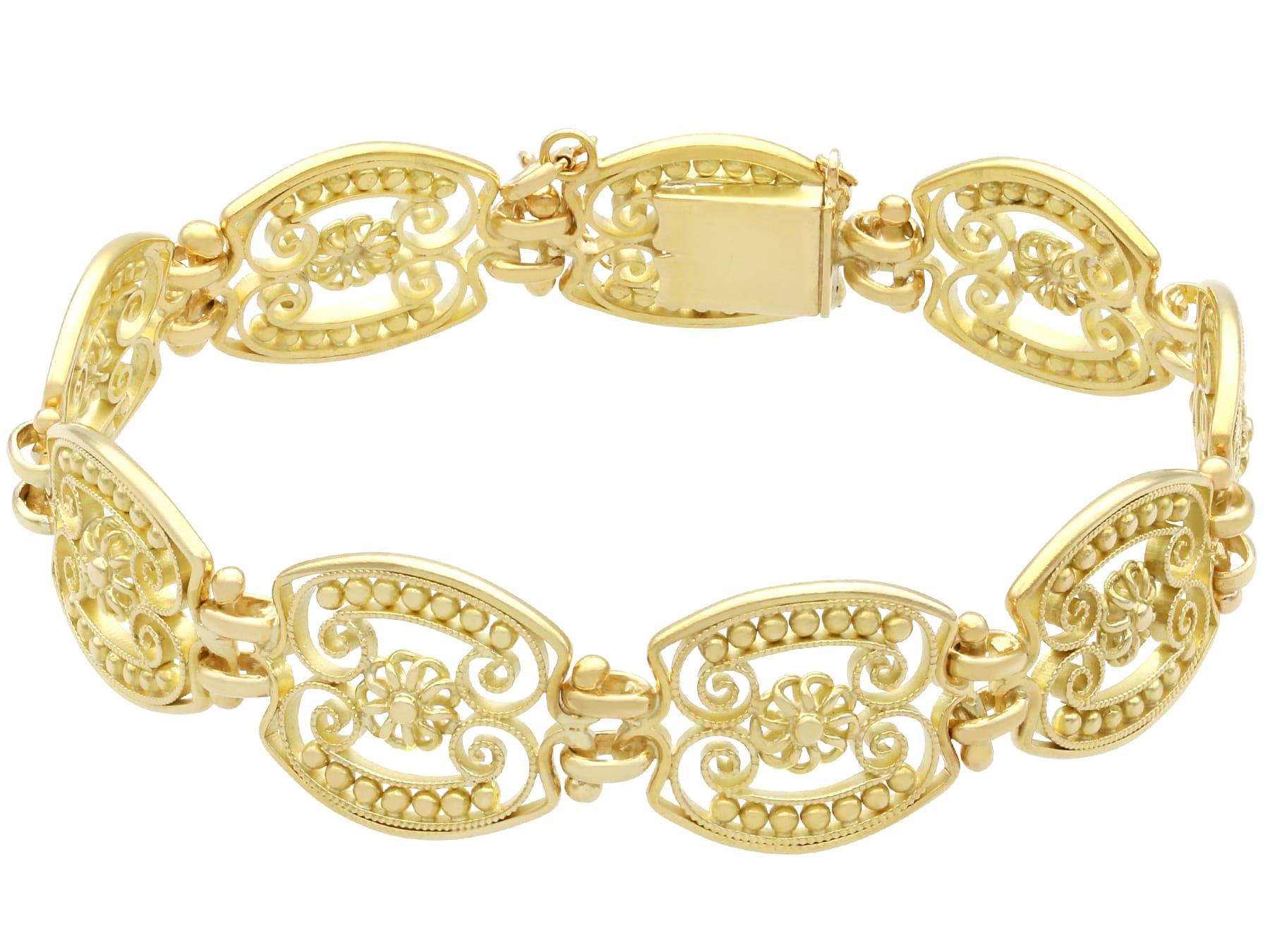 Antique French 18 Karat Yellow Gold Bracelet In Excellent Condition For Sale In Jesmond, Newcastle Upon Tyne