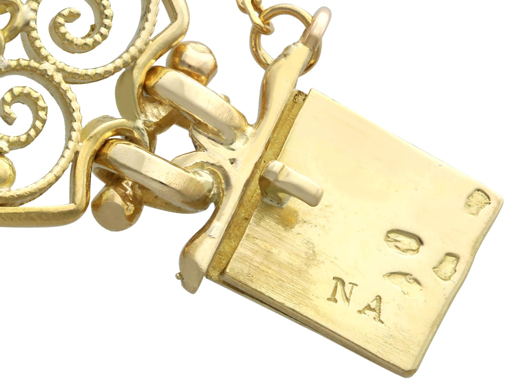 Bracelet français ancien en or jaune 18 carats en vente 2
