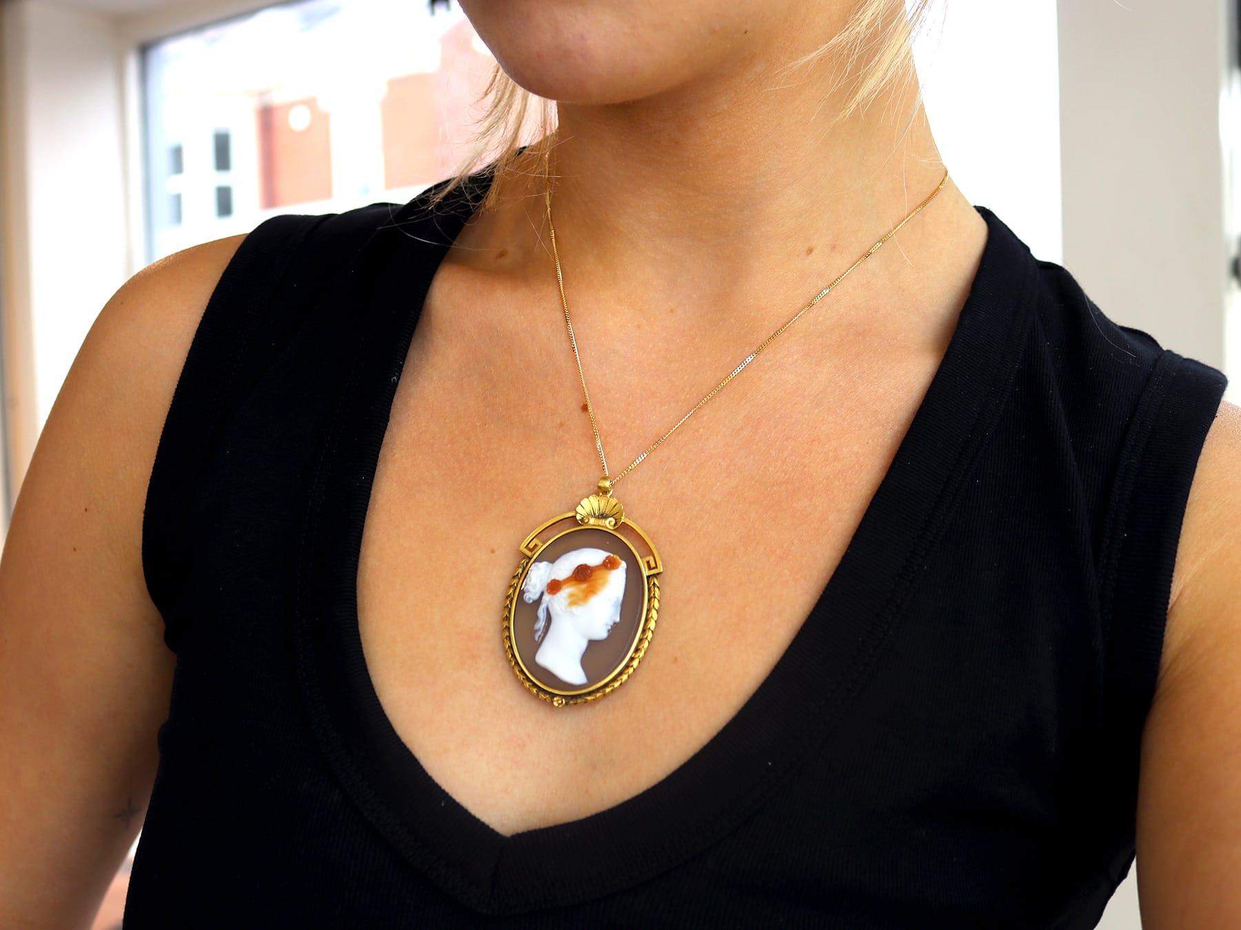 Antiker französischer Kamee-Anhänger aus 18 Karat Gelbgold für Damen oder Herren im Angebot