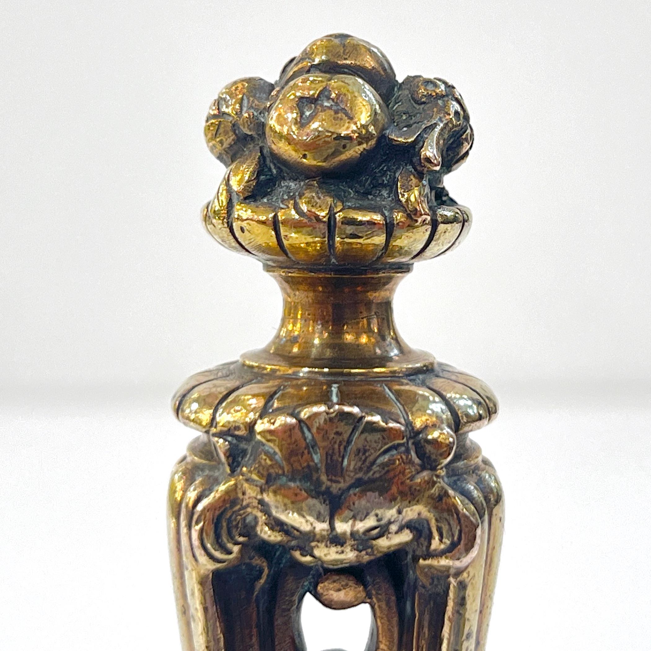 Antike französische Obst auf perforierter gegossener Bronzedecke, runder Wachssiegelstempel, 1880er Jahre (Französisch) im Angebot