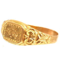 Antique French 18ct Gold Signet Ring with Floral Engraving