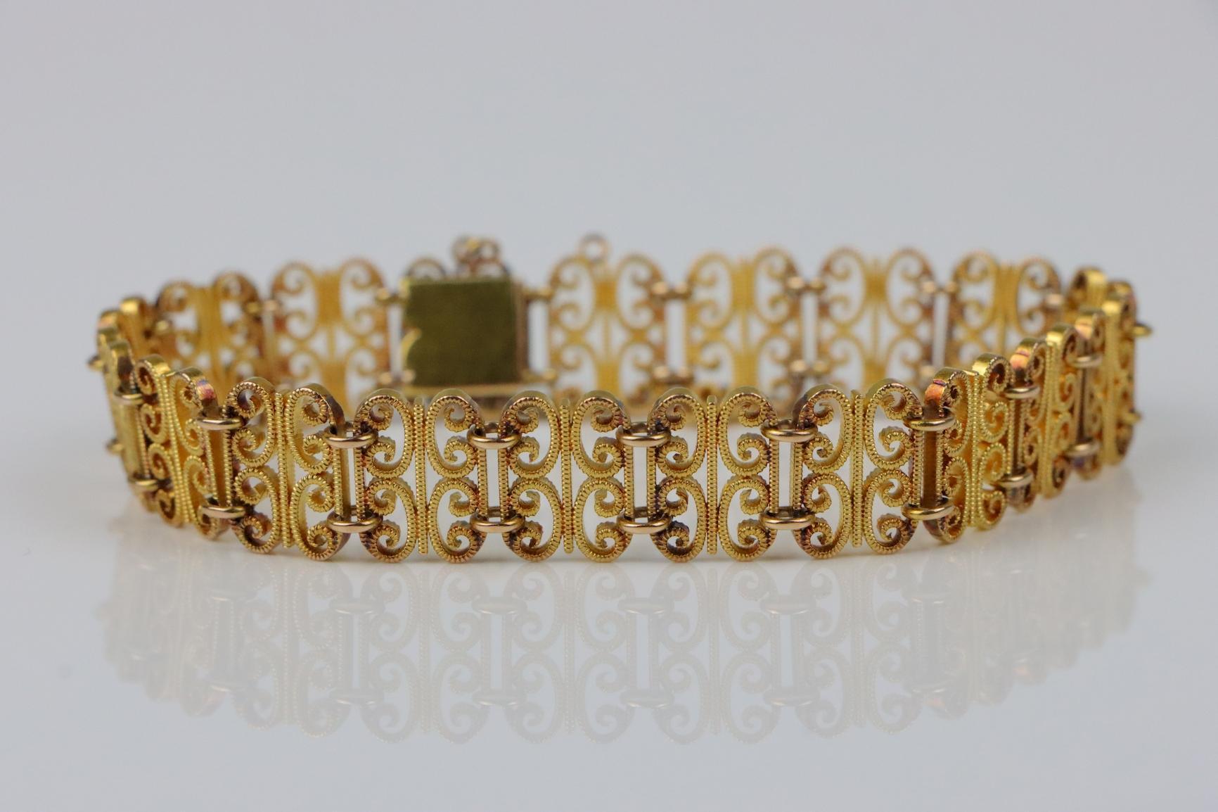 Antique French 18K Gold Bracelet In Good Condition For Sale In Flushing, NY