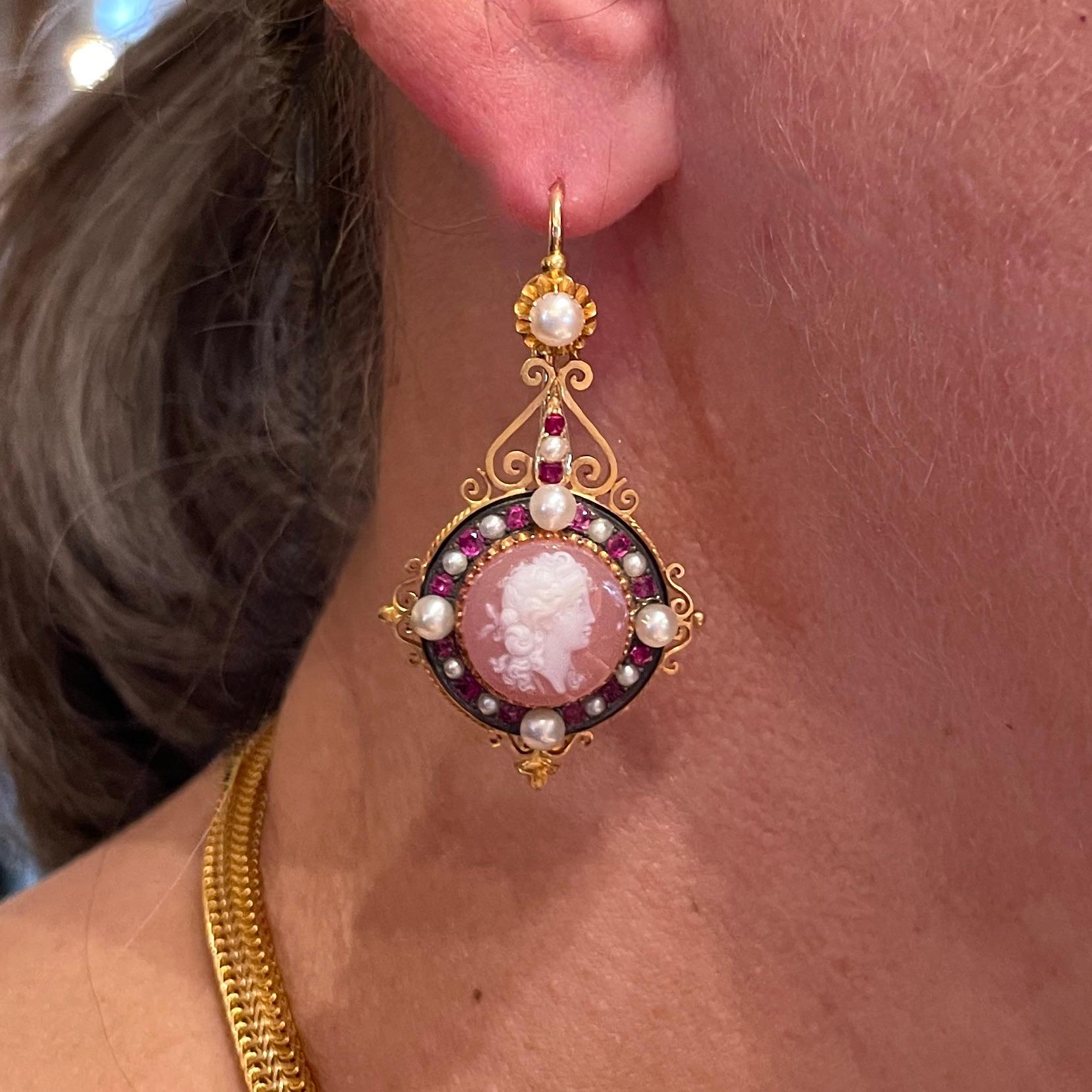 Antique French 18K Gold Cameo Demi Parure with Rubies and Pearls For Sale 2