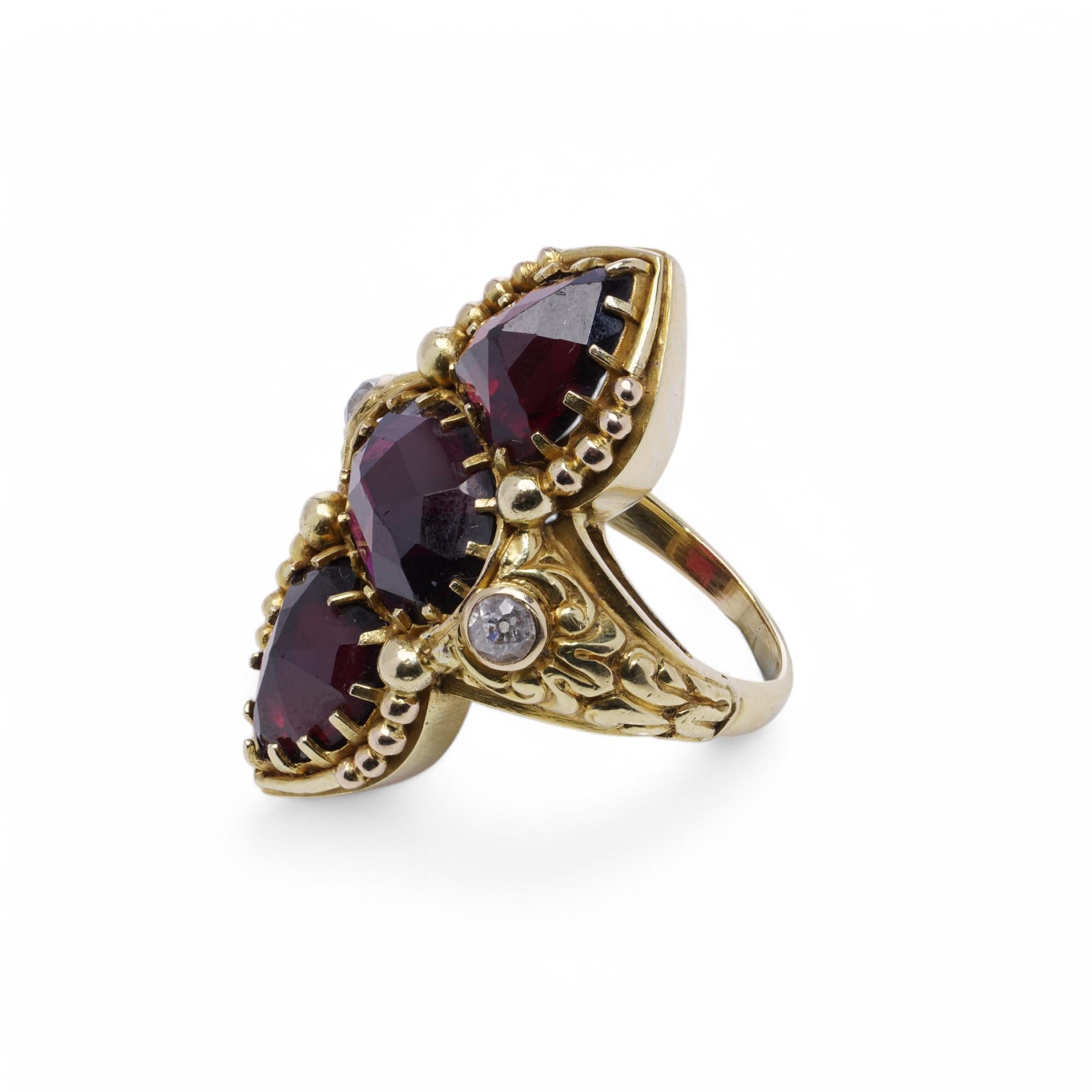 Antique French 18K Gold Garnet and Diamond Navette Ring In Good Condition In Braintree, GB