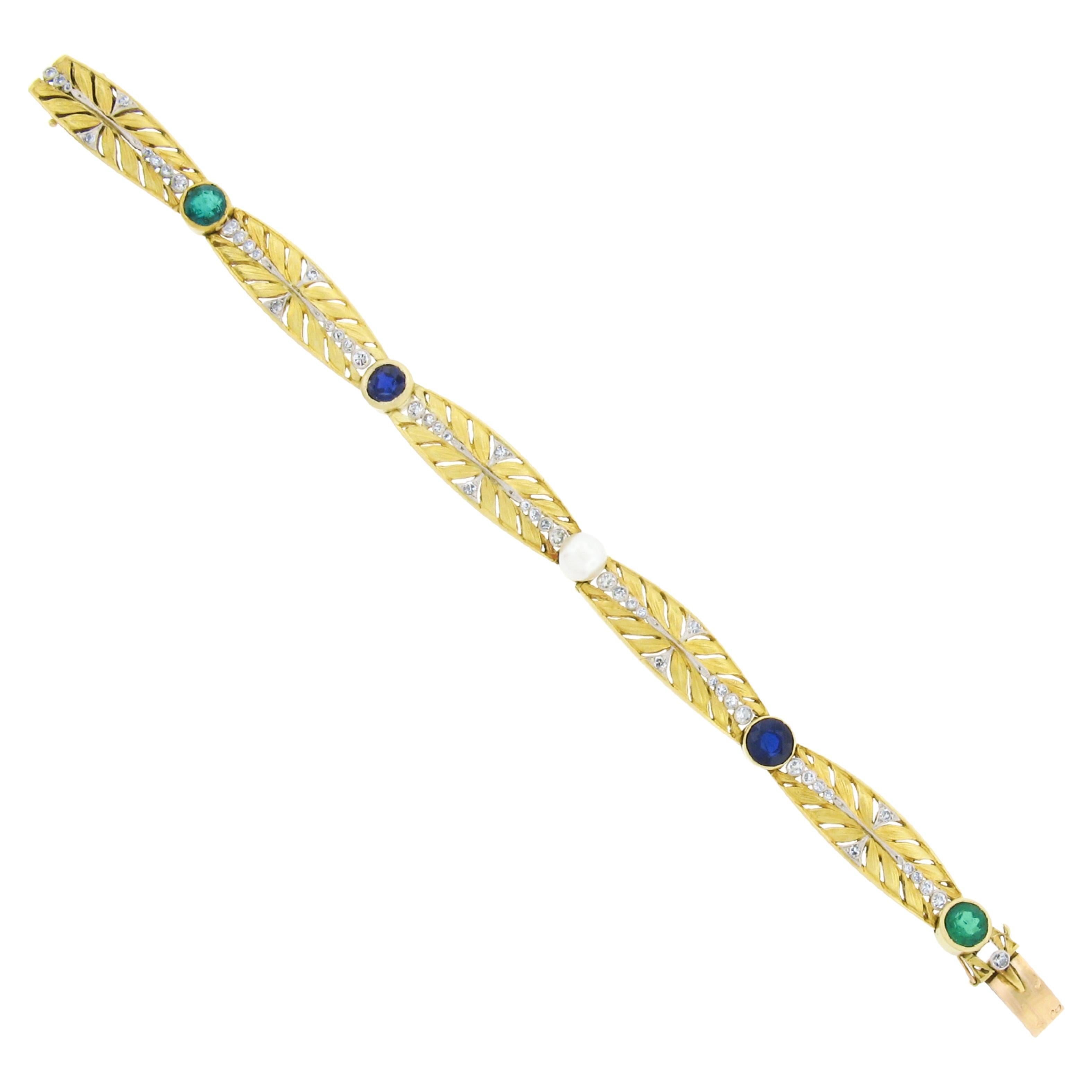 Antikes französisches 18 Karat Gold Platin, GIA Perle Saphir Smaragd graviertes Gliederarmband