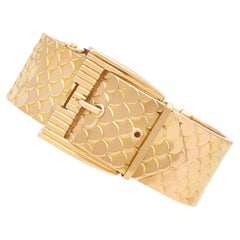 Brazalete Antique French con hebilla, de oro amarillo de 18 quilates, de alrededor de 1900